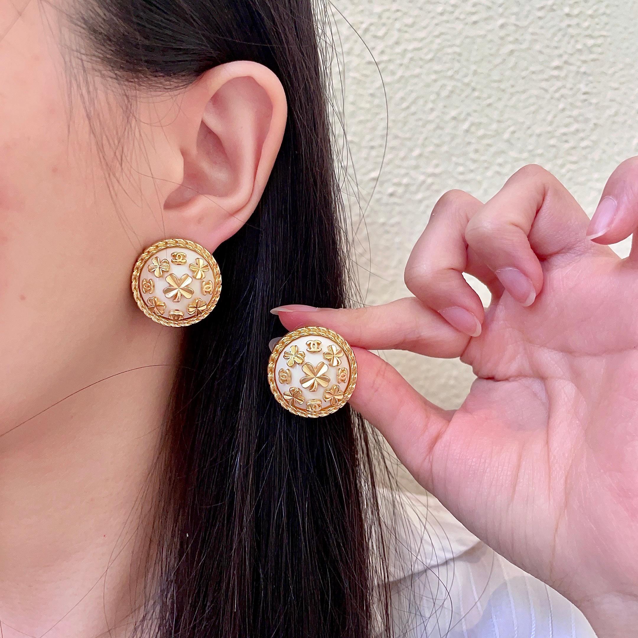 Серьги гвоздики