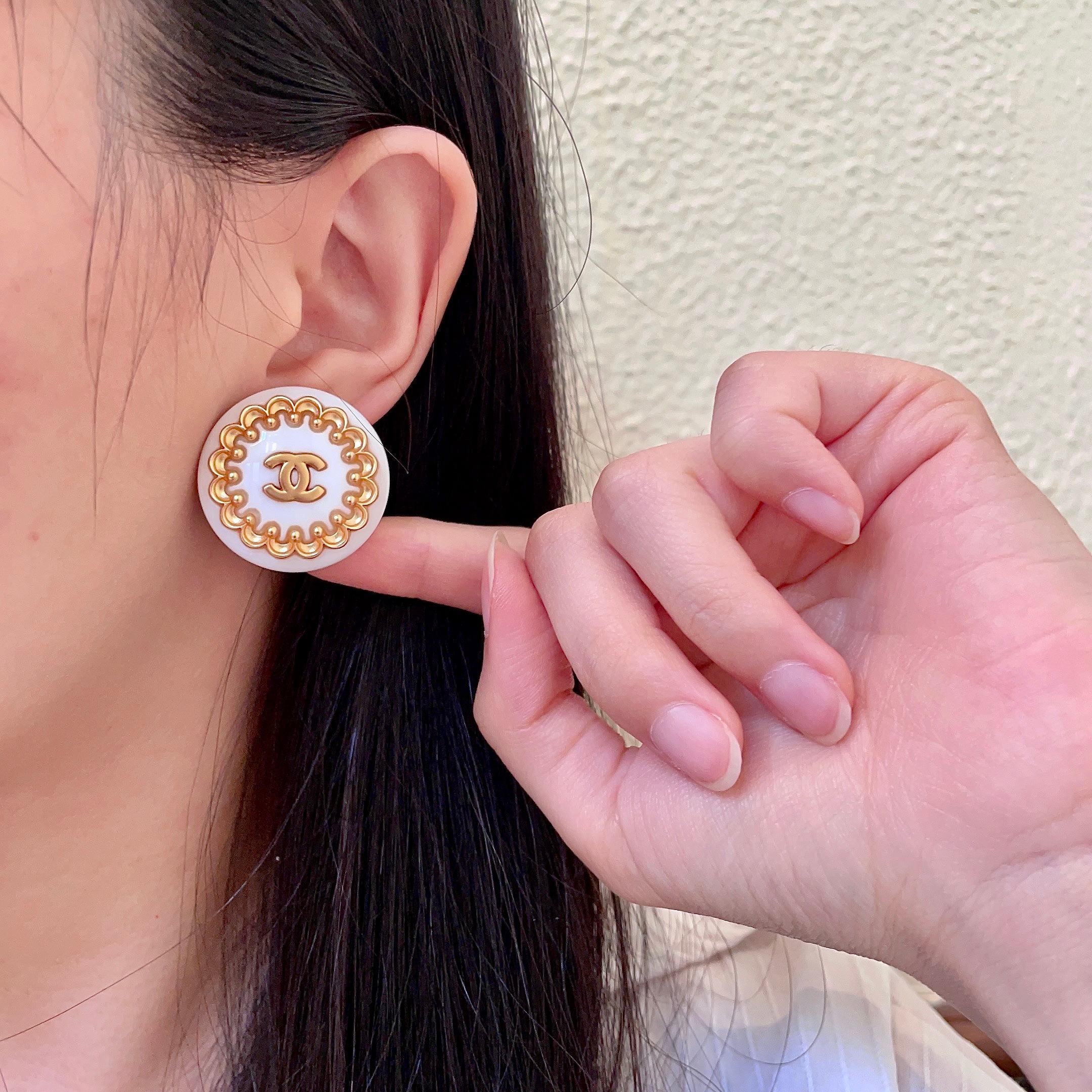 香奈儿✨经典双C耳钉