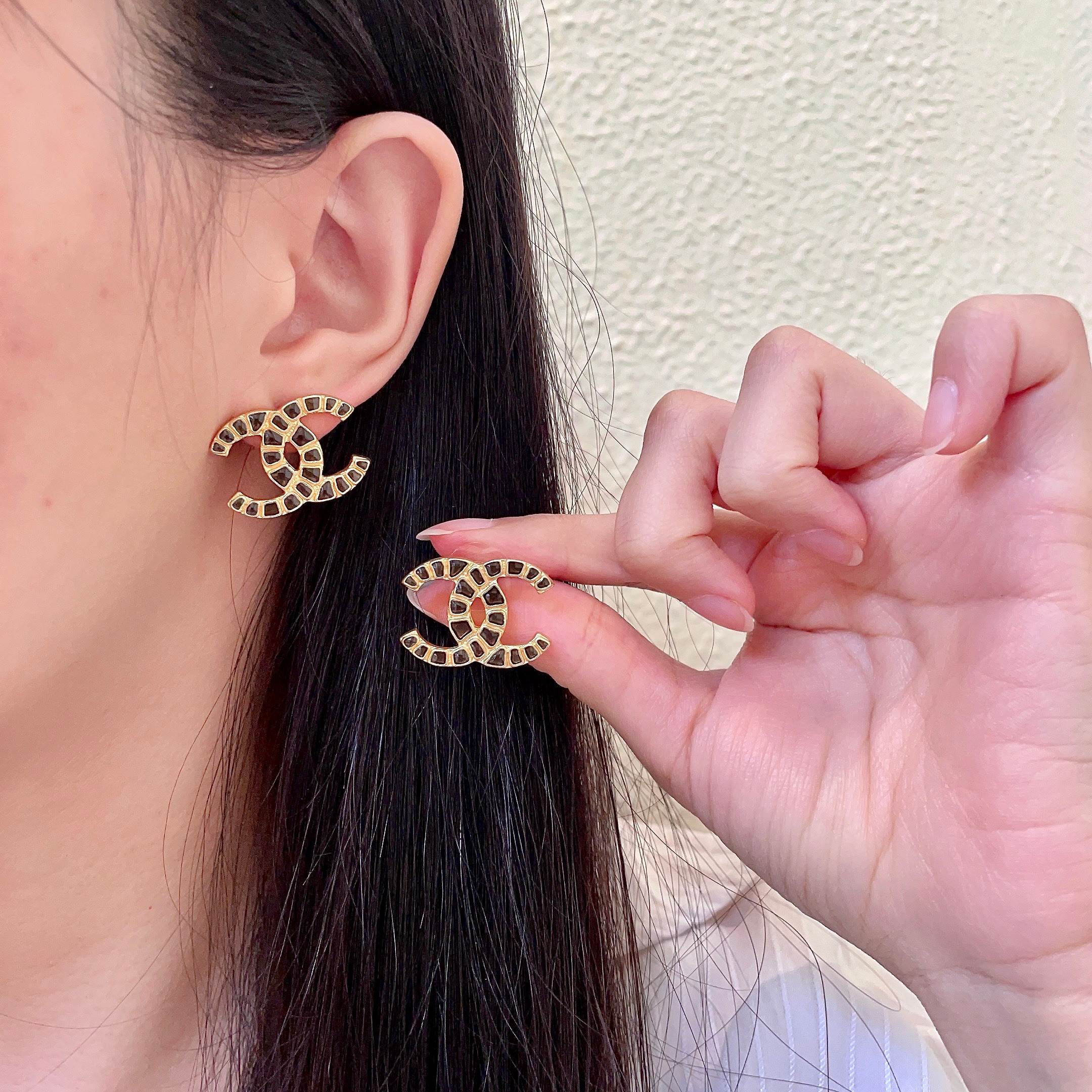 Серьги гвоздики