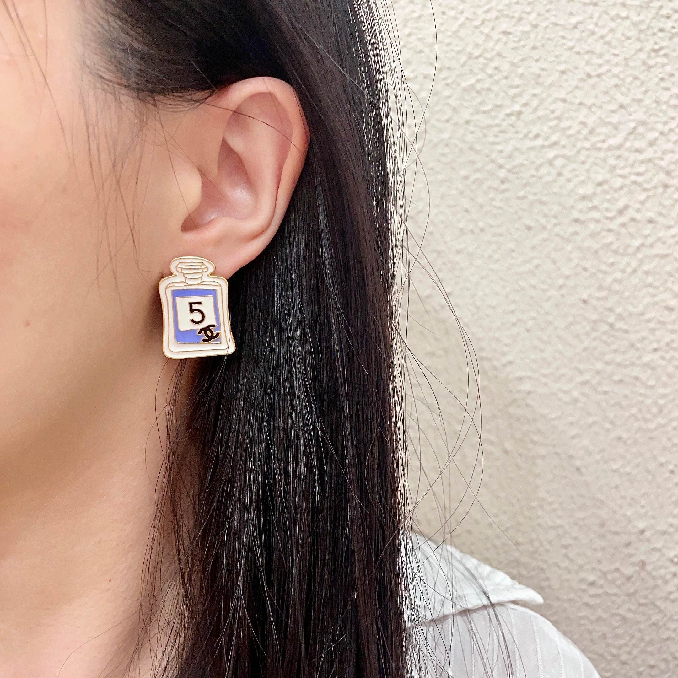 香奈儿✨经典5号香水瓶♒双C耳钉