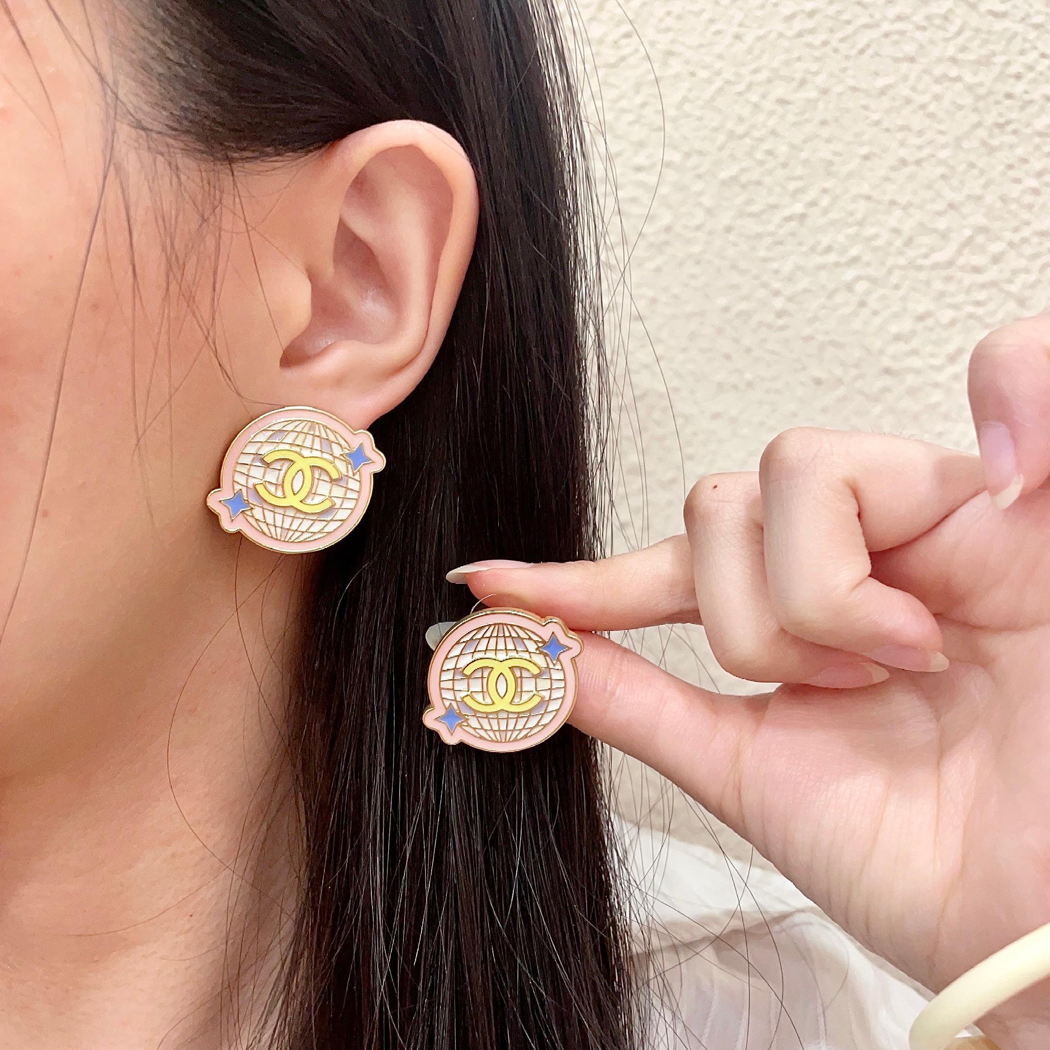 香奈儿✨经典双C耳钉