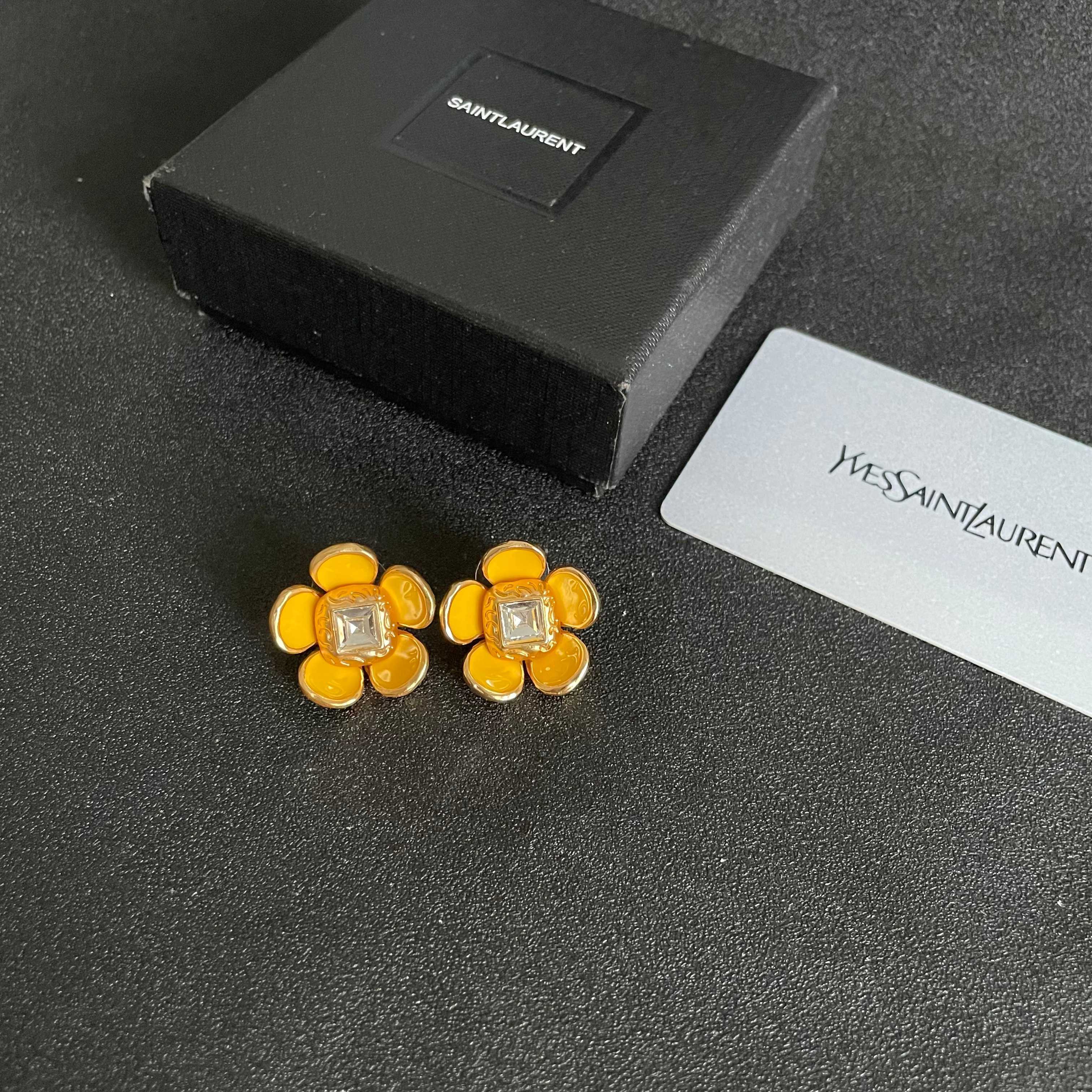 Saint Laurent Haute Couture Haute Couture Fine Jewelry Necklace Bracelet 5
