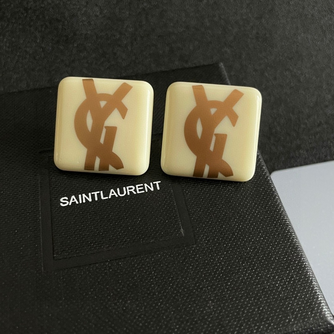 圣罗兰✨经典字母耳钉