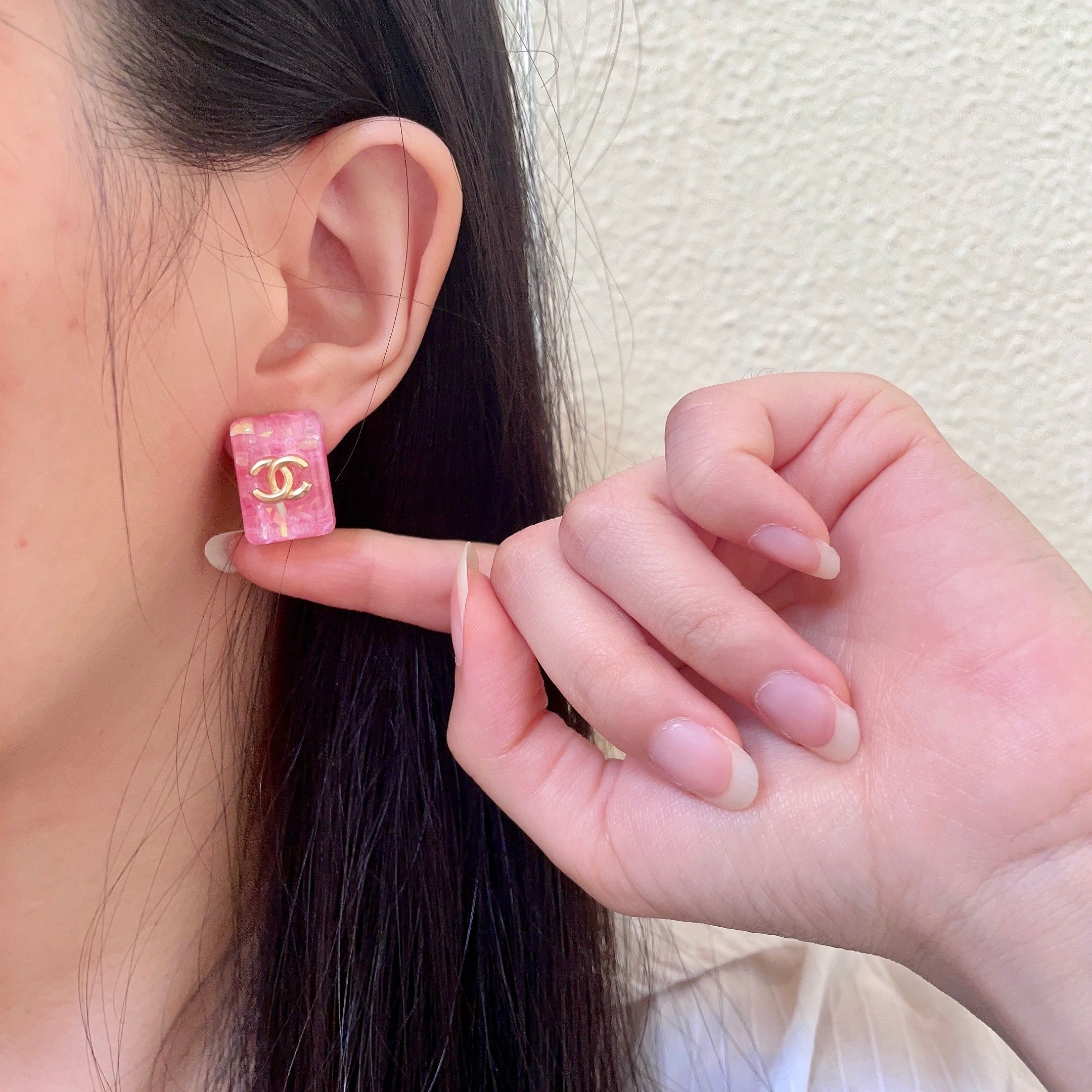 香奈儿✨糖果色双C耳钉