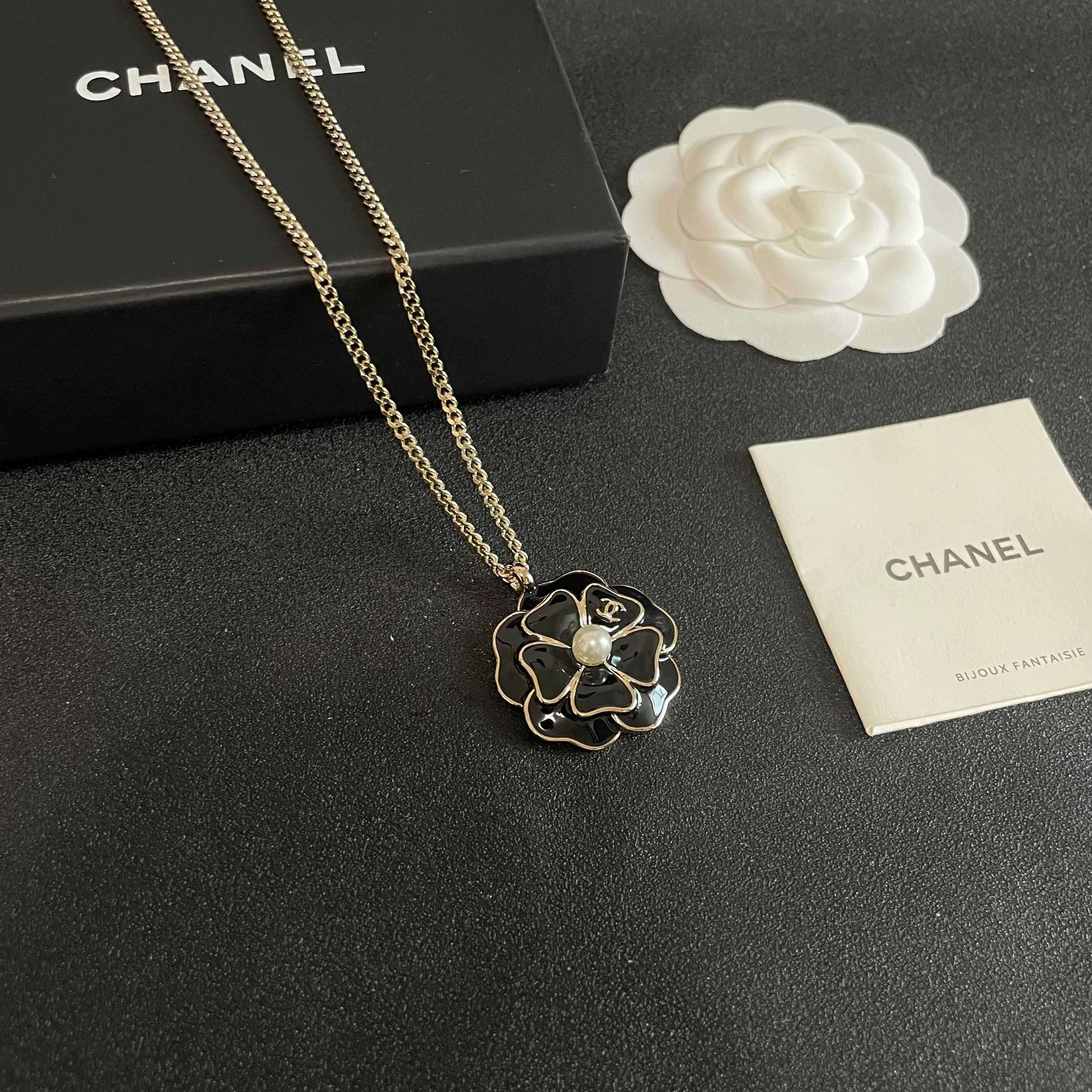 Chanel 香奈儿 山茶花