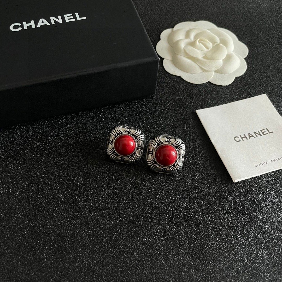 Chanel 香奈儿 双C耳钉