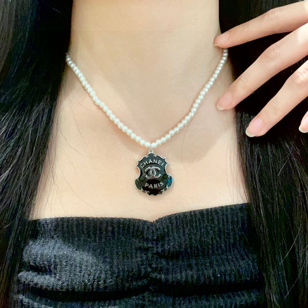 Chanel 香奈儿 珍珠双C字母项链