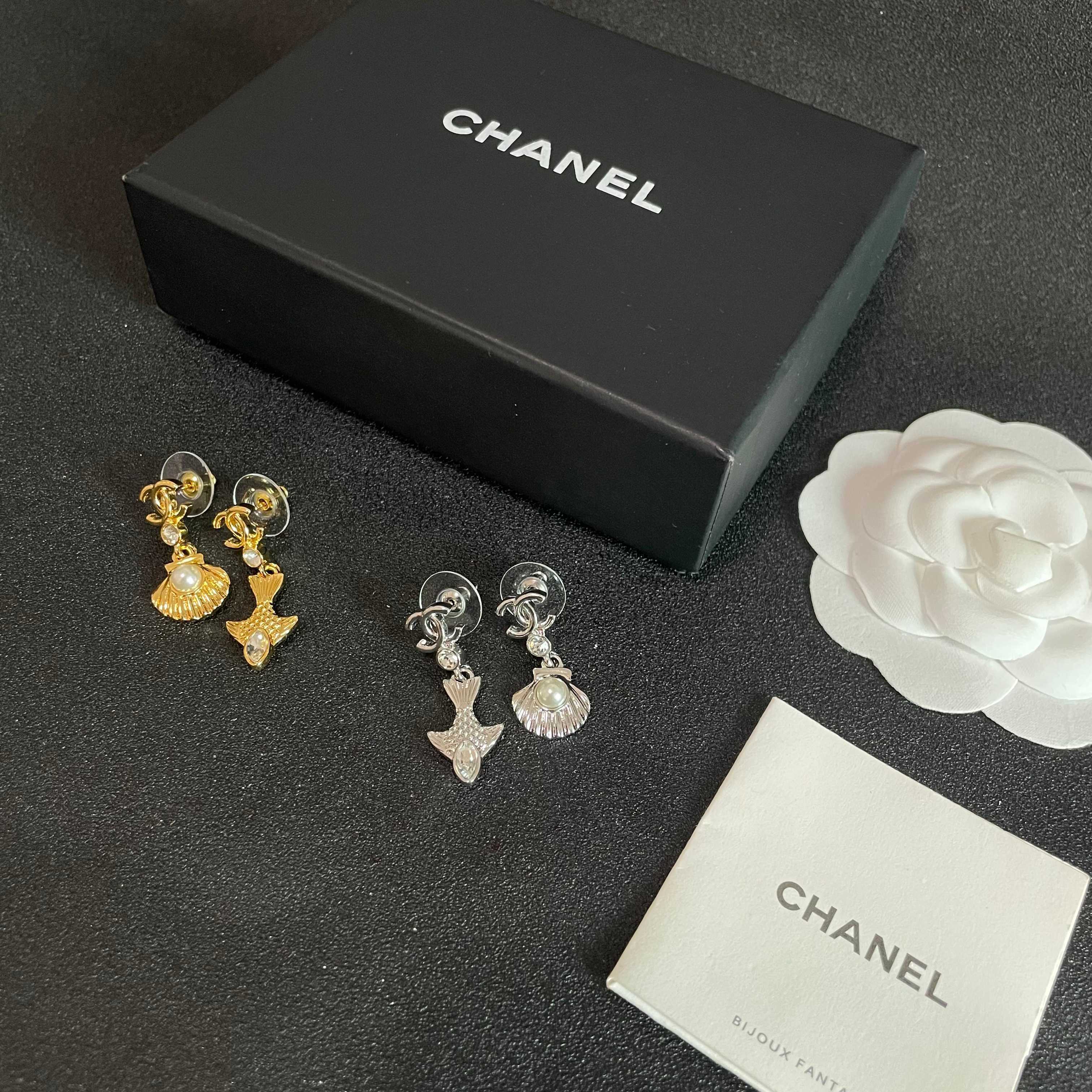 Chanel 香奈儿 双C耳环
