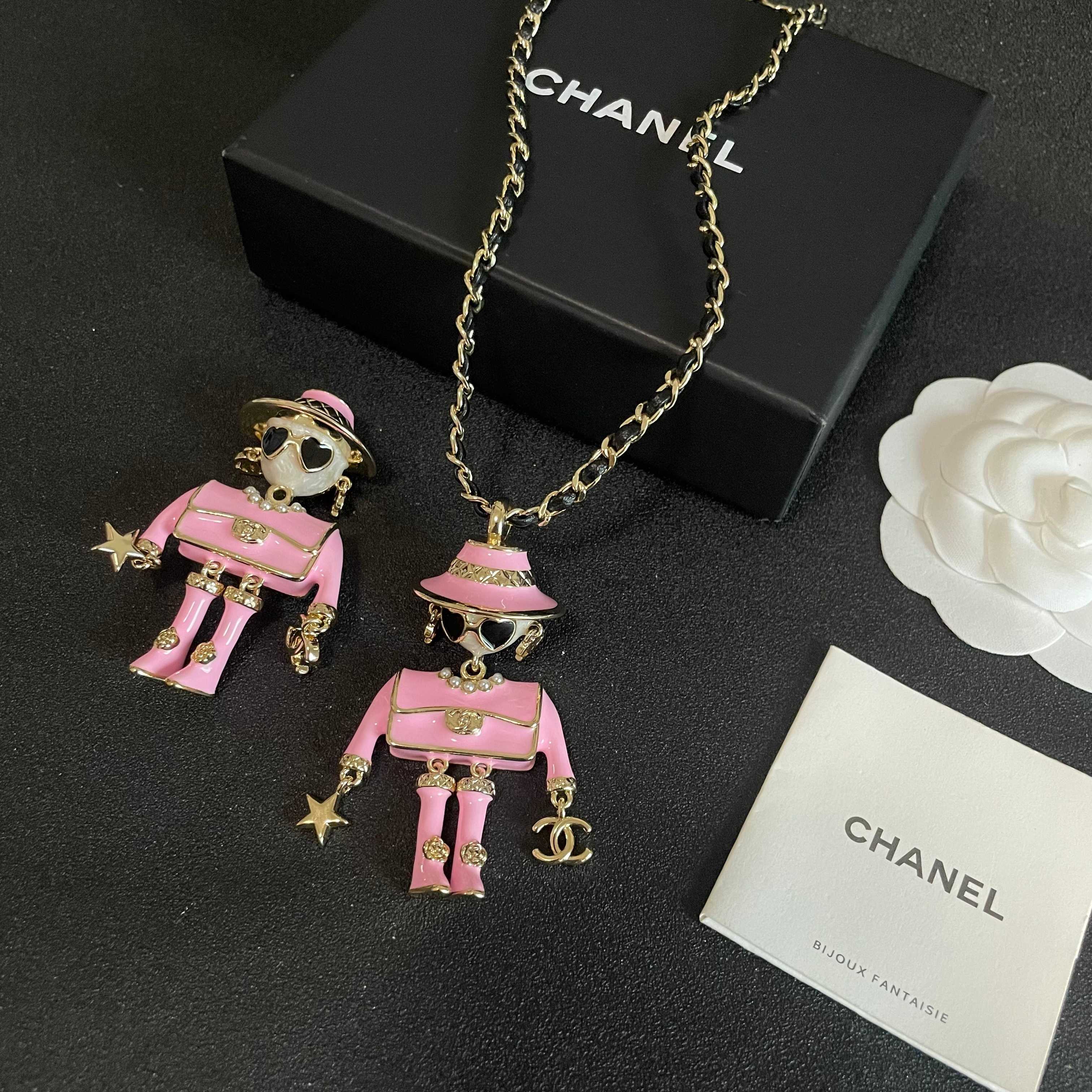 Chanel 香奈儿 皮绳项链