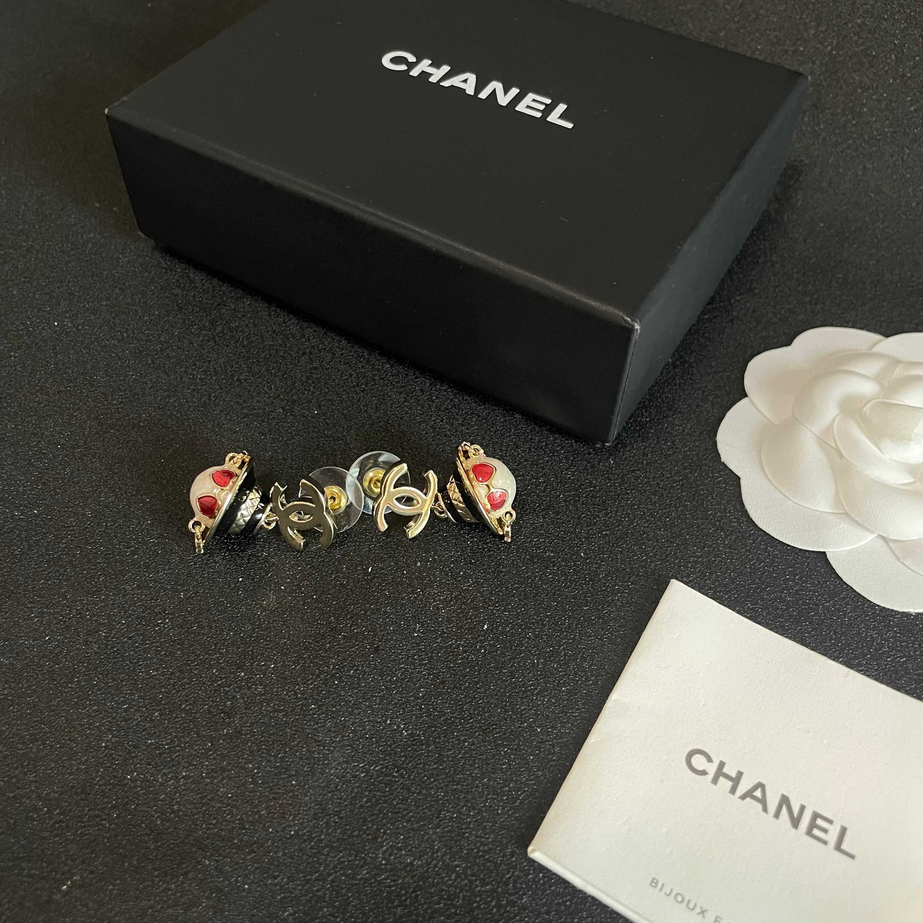 Chanel 香奈儿 卡通耳环