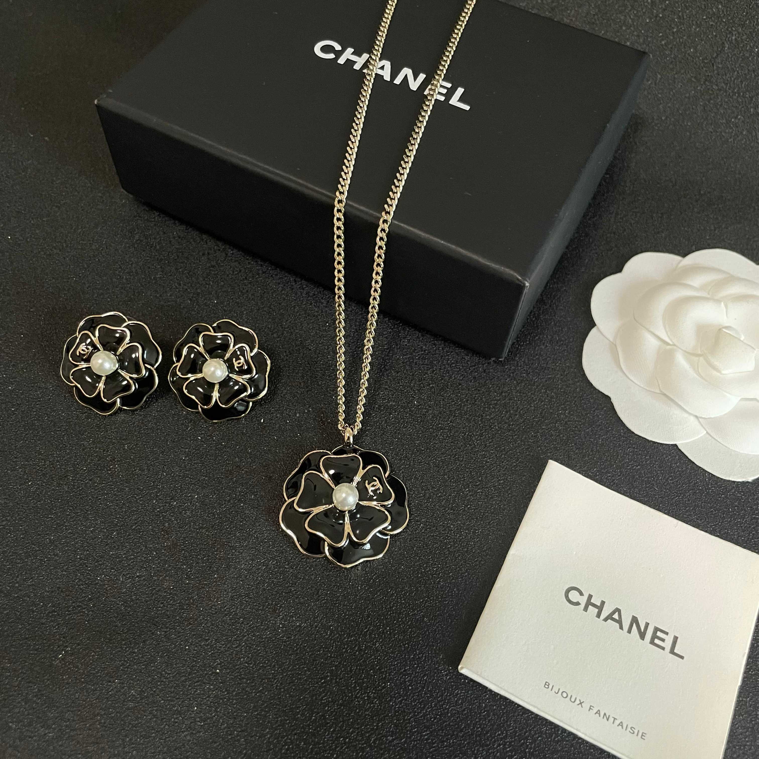 Chanel 香奈儿 山茶花