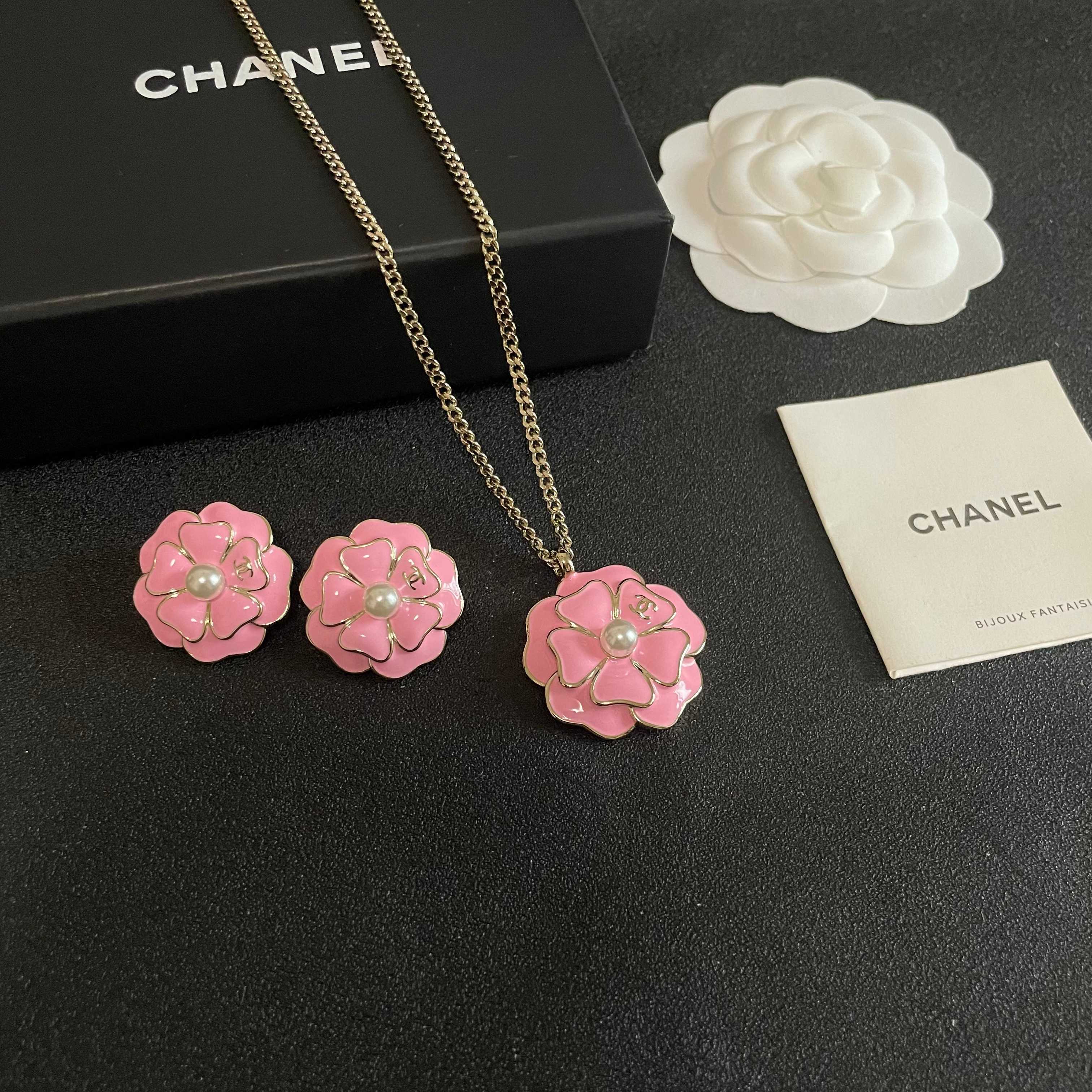 Chanel 香奈儿 山茶花