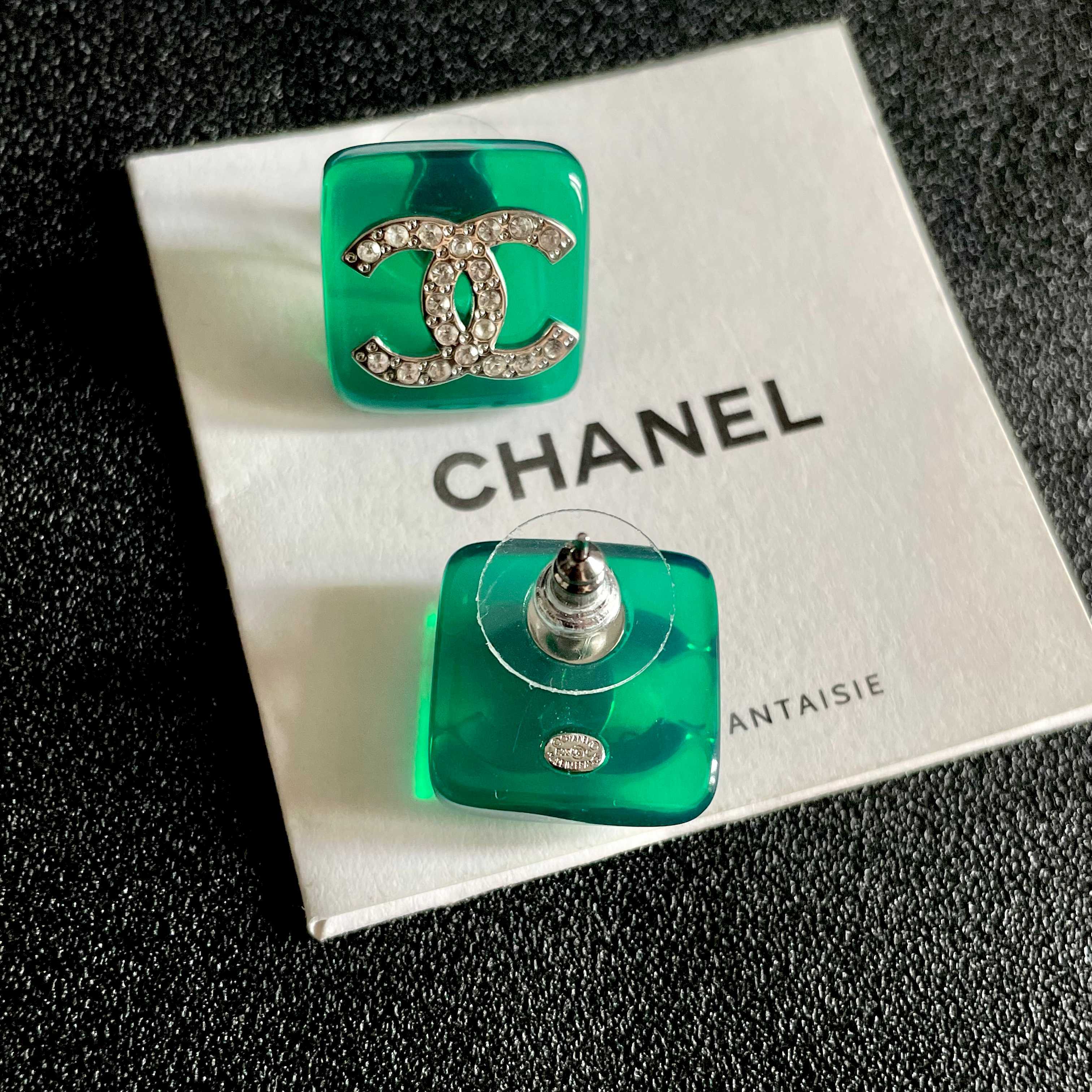 Chanel 香奈儿 双C镶钻耳钉