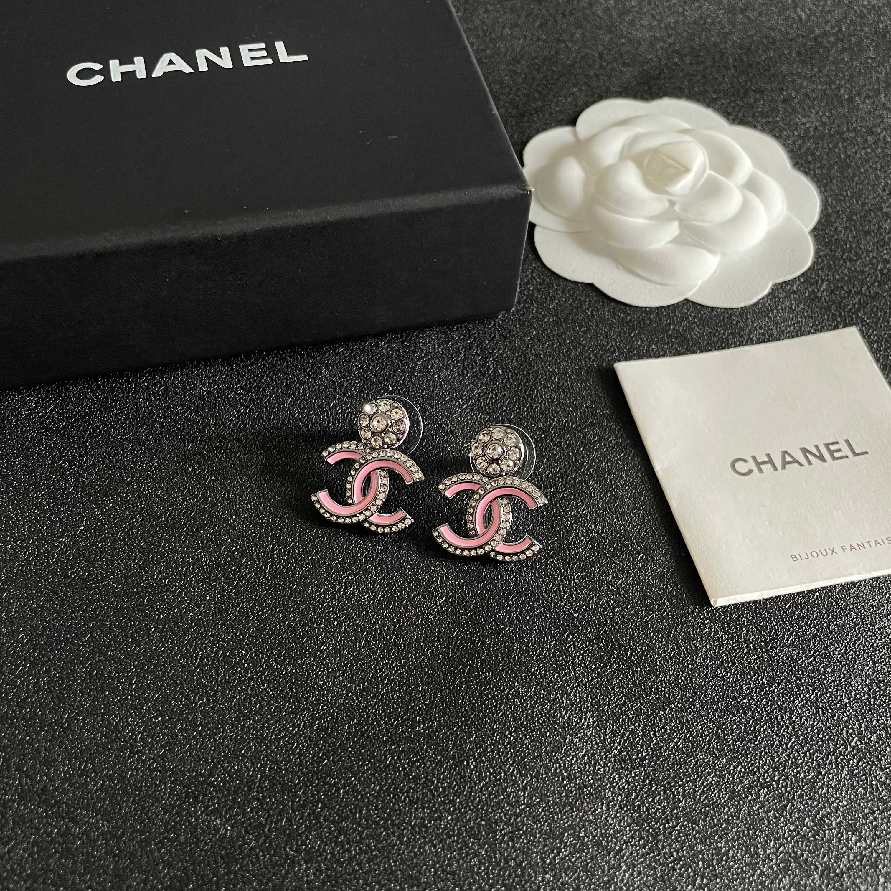 Chanel 香奈儿 双C镶钻耳环