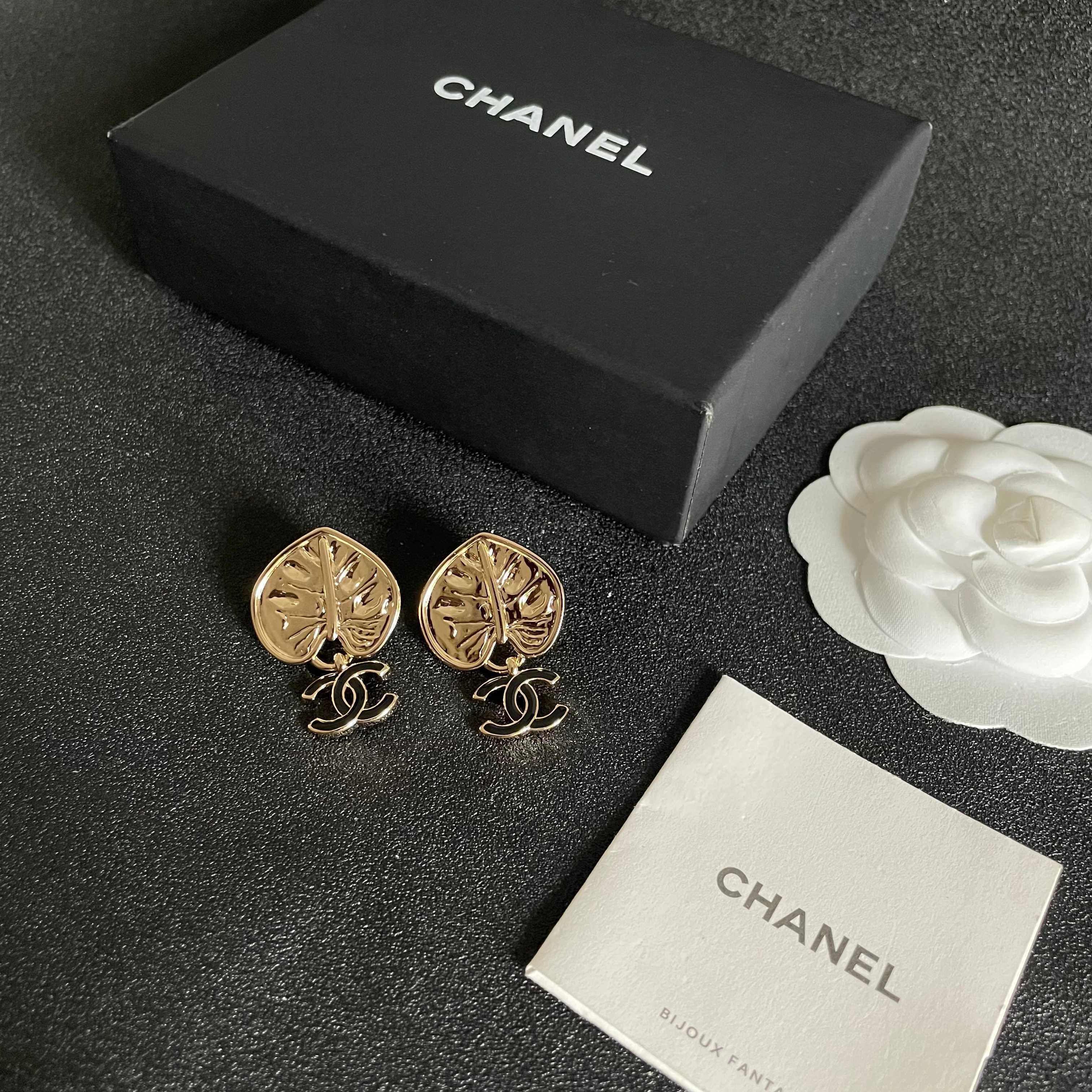 Chanel 香奈儿 双C耳环