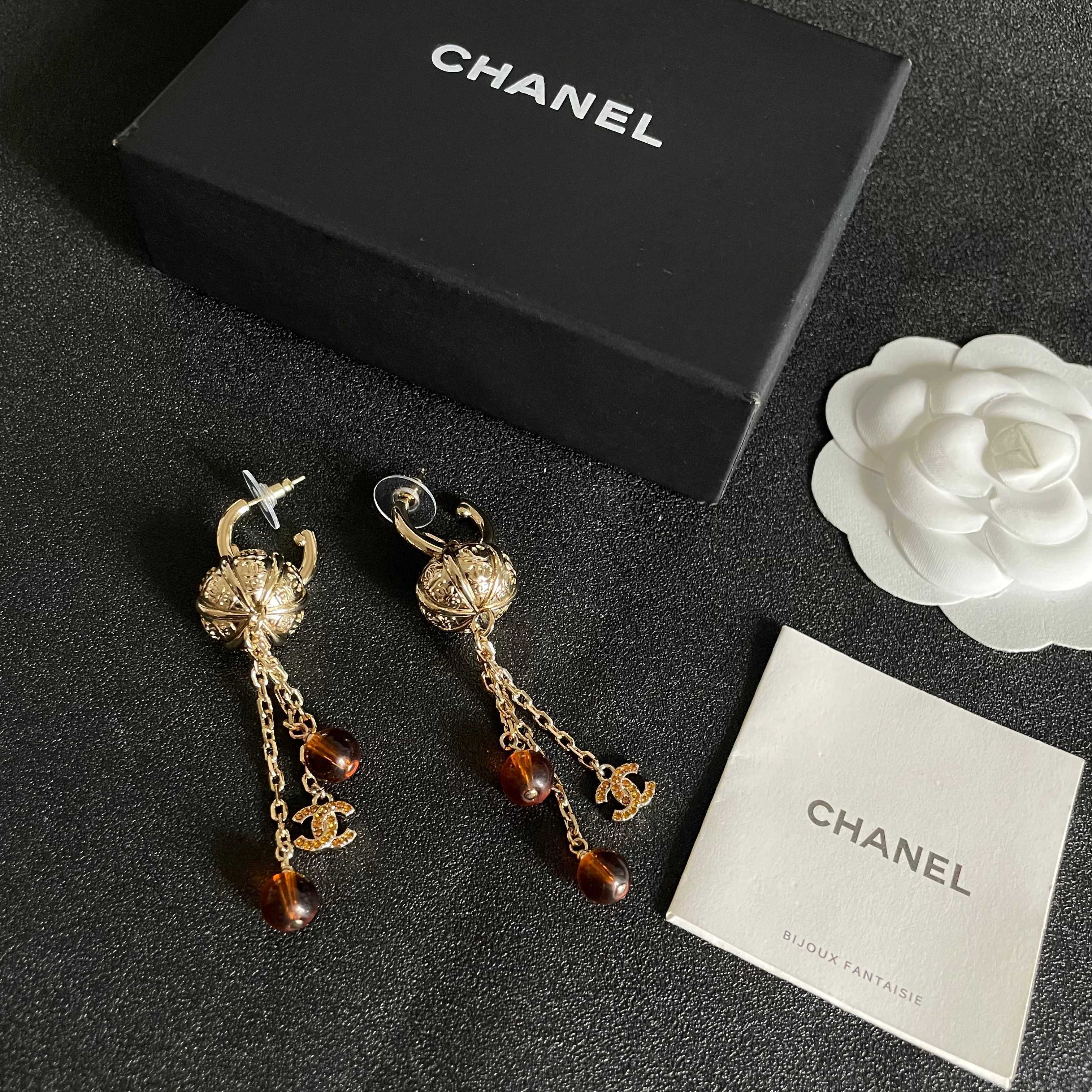 Chanel 香奈儿 双C镶钻耳环