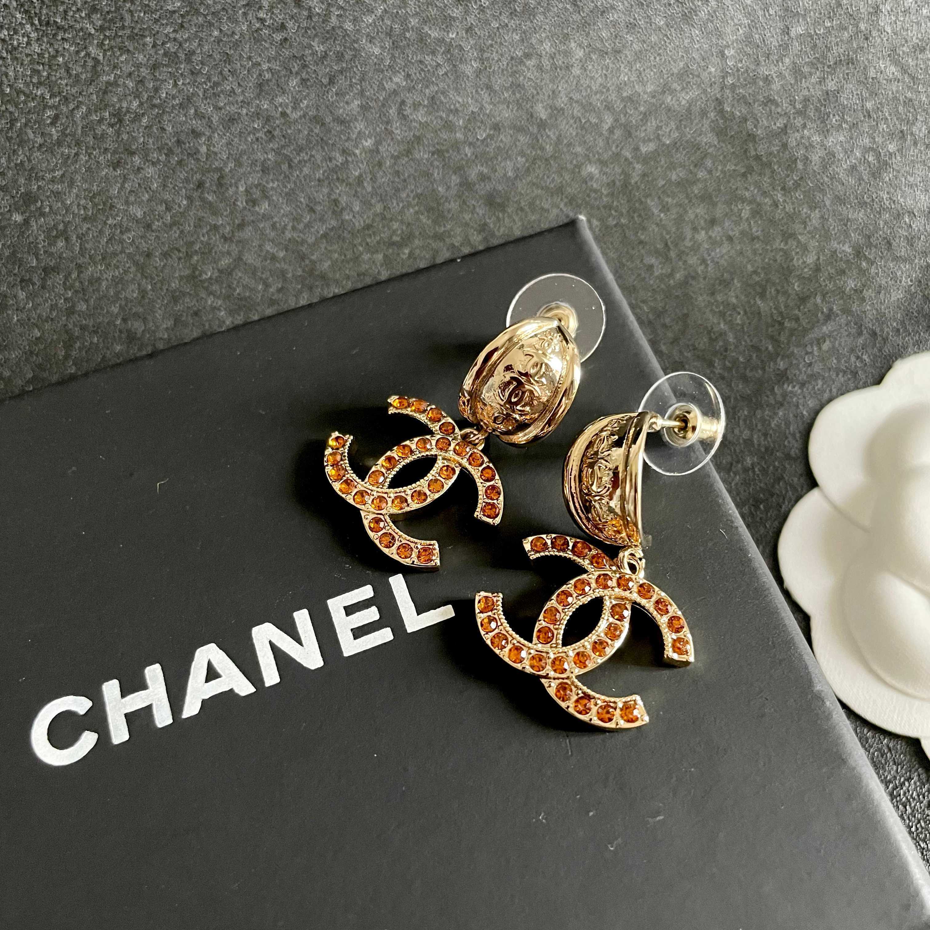 Chanel 香奈儿 双C镶钻耳环