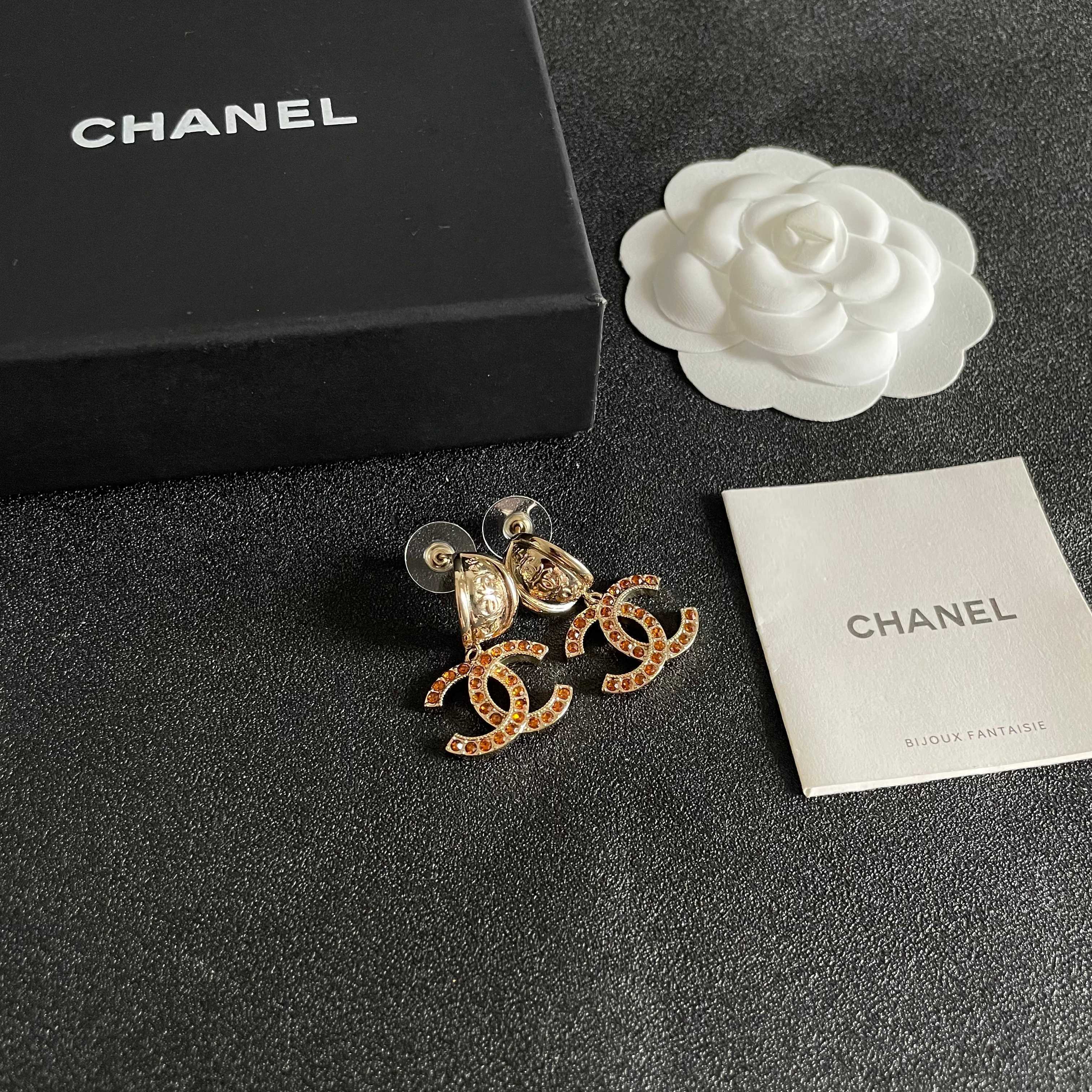 Chanel 香奈儿 双C镶钻耳环