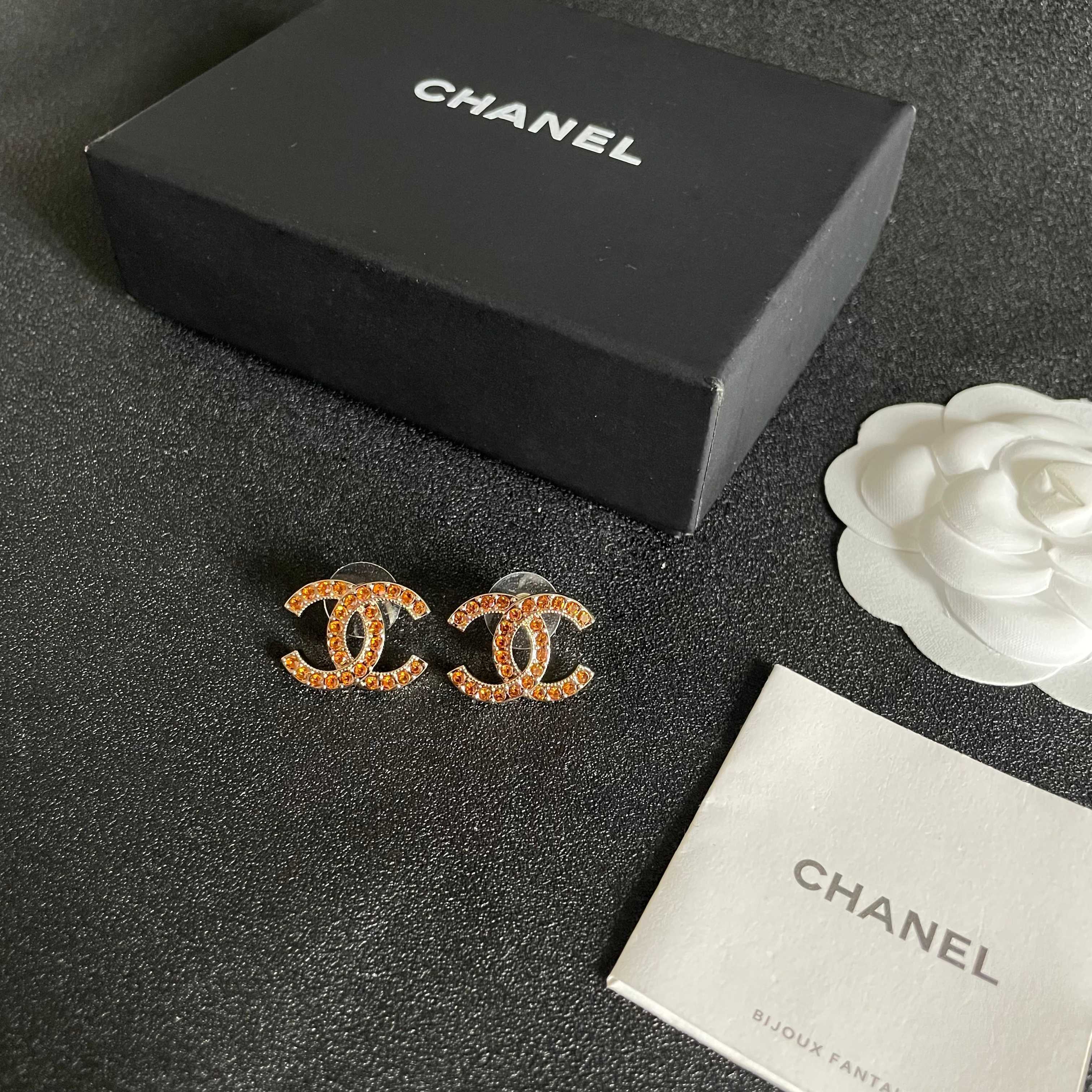 Chanel 香奈儿 双C镶钻耳钉