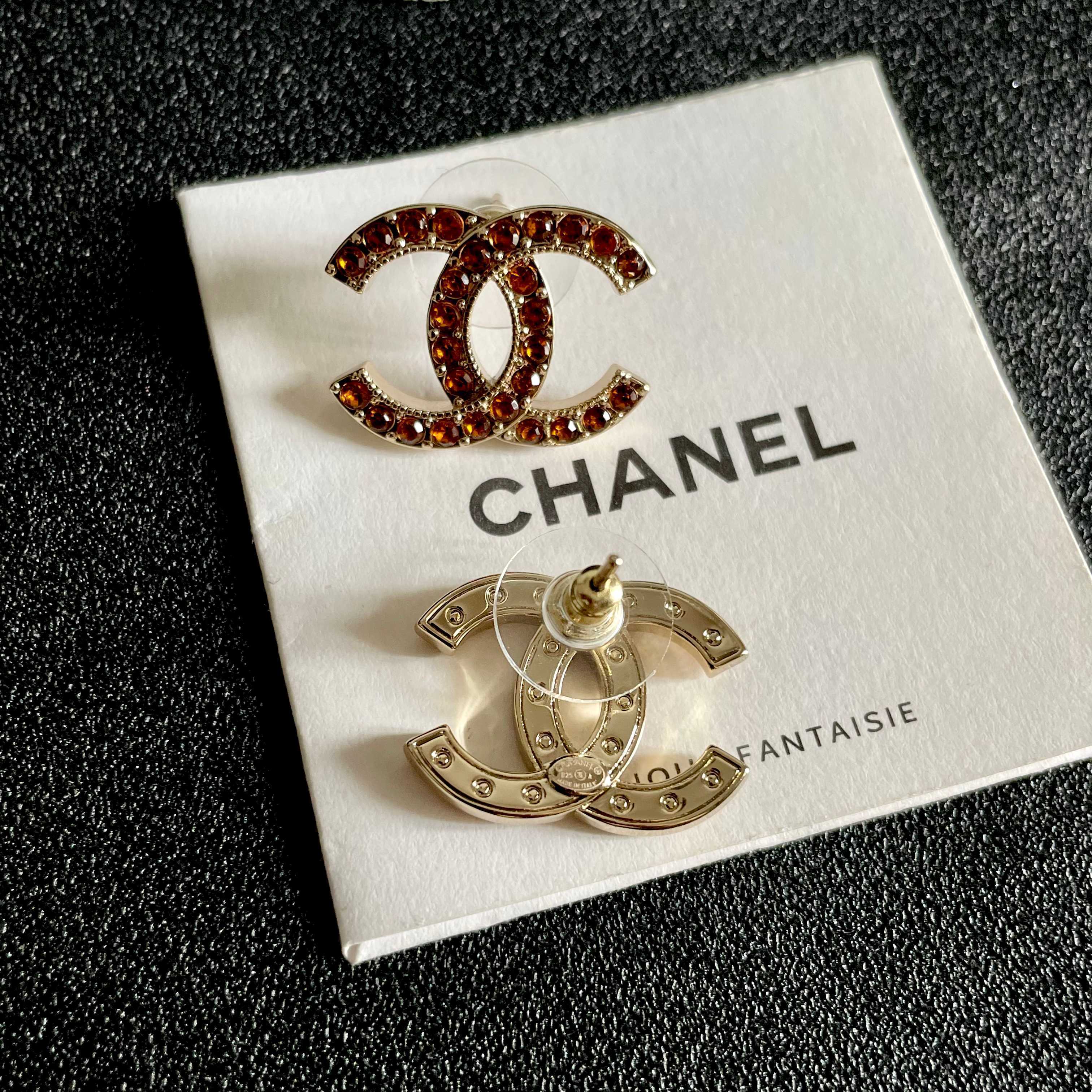 Chanel 香奈儿 双C镶钻耳钉