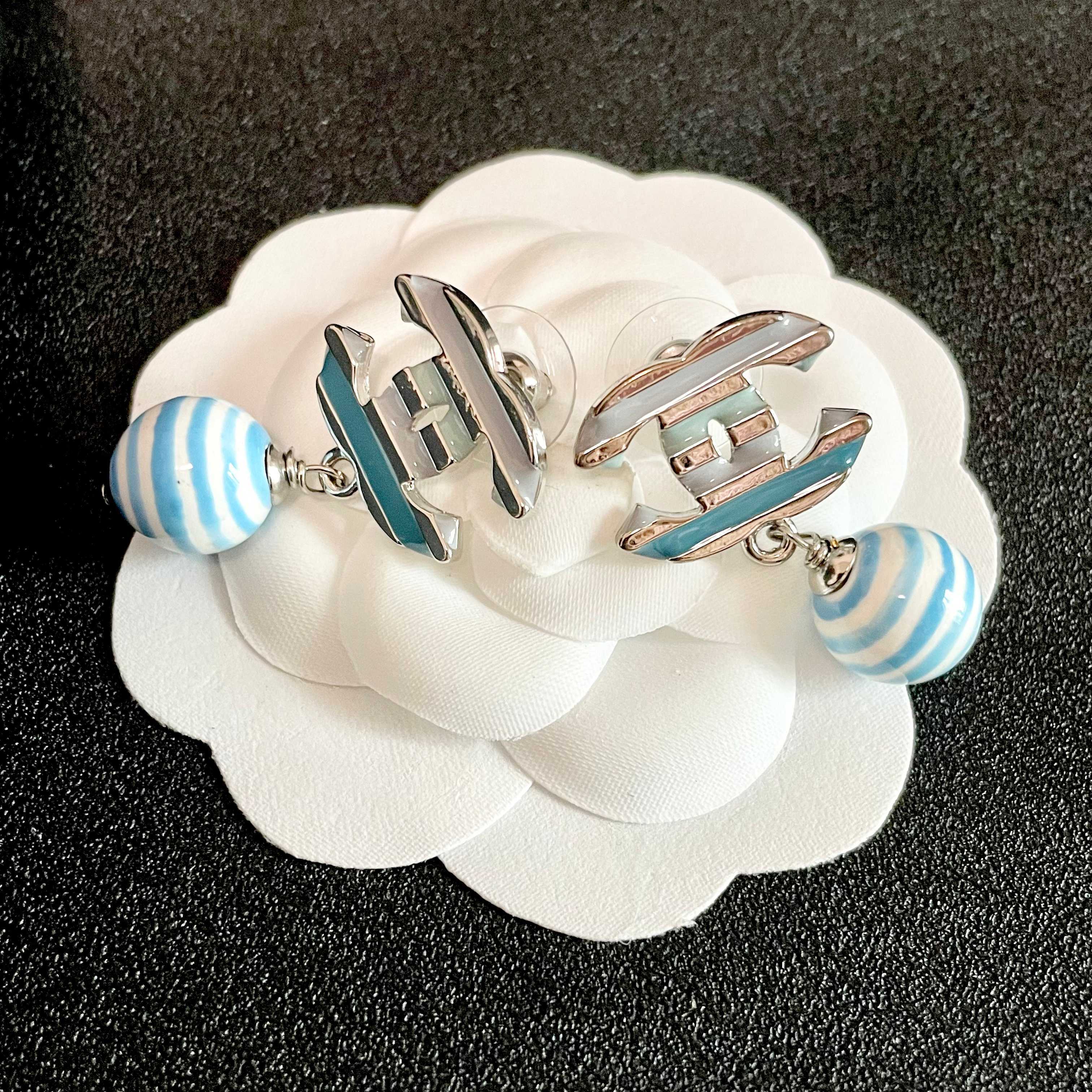 香奈儿✨双C拼色耳环