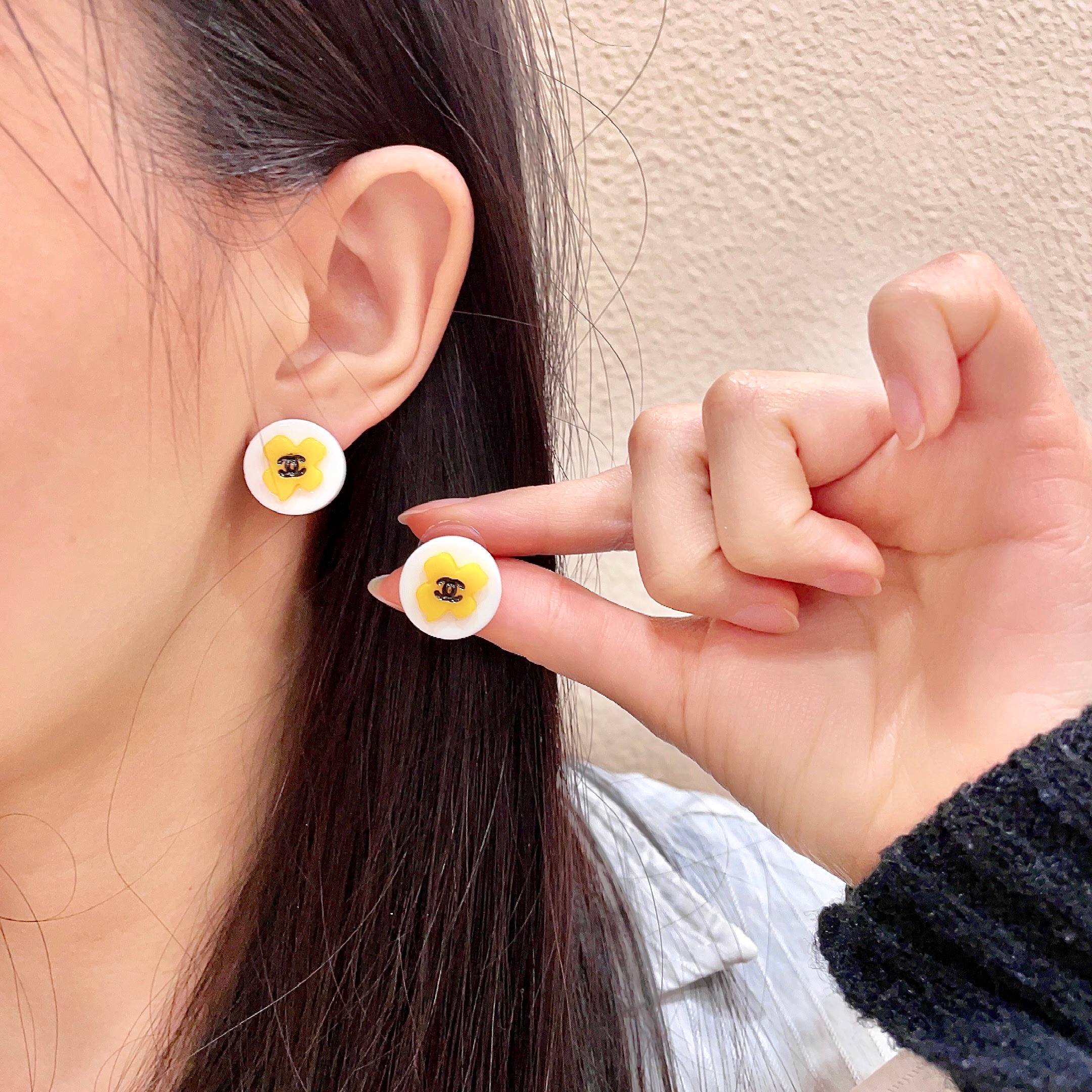 香奈儿✨山茶花双C耳钉