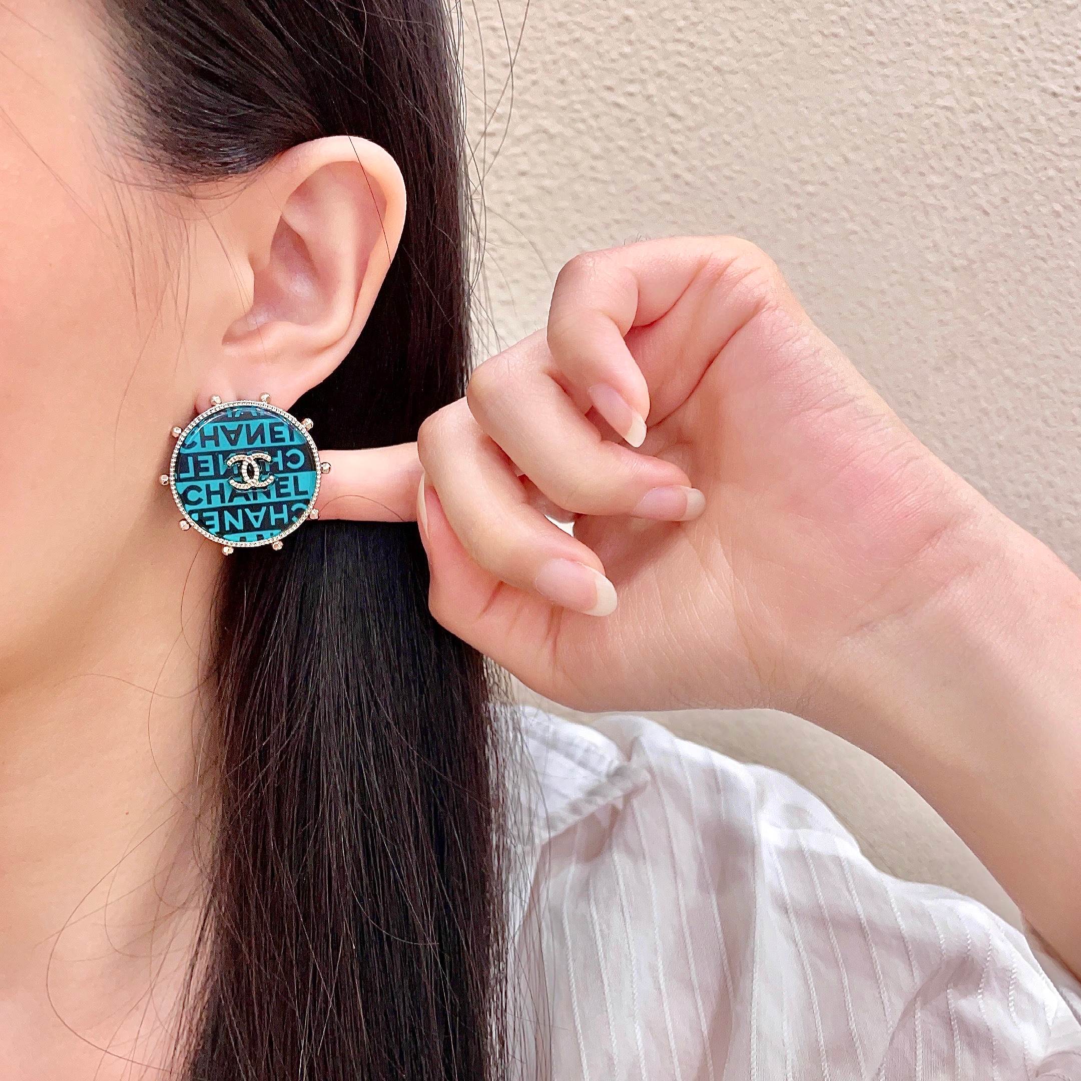香奈儿✨字母双C耳钉
