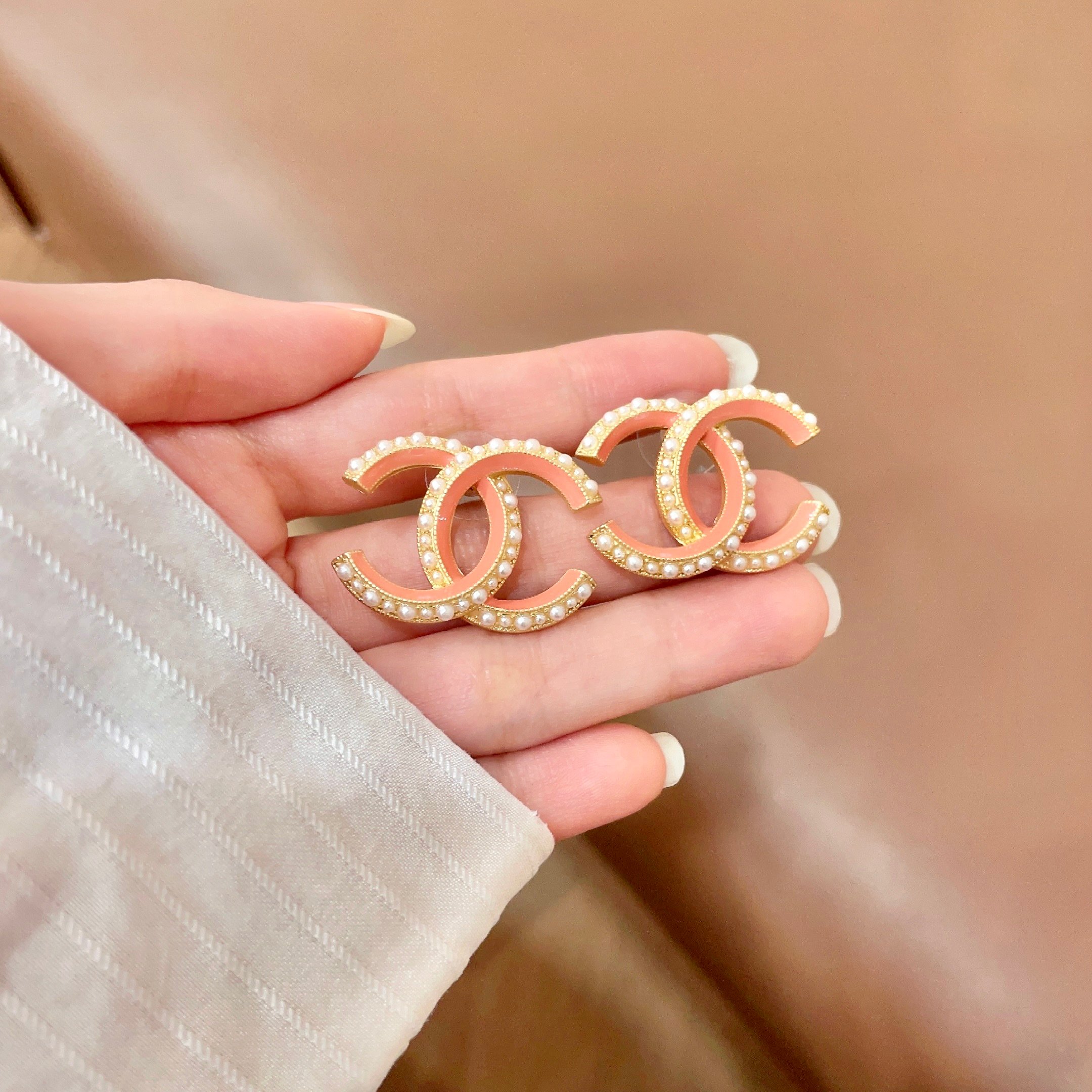 香奈儿✨珍珠经典双C耳钉