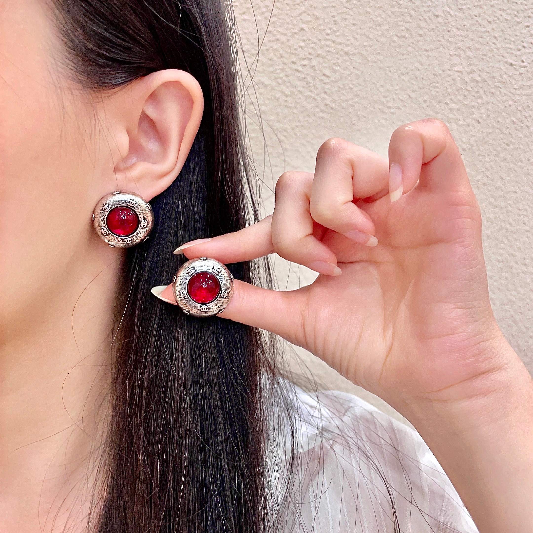 香奈儿✨经典双c耳钉