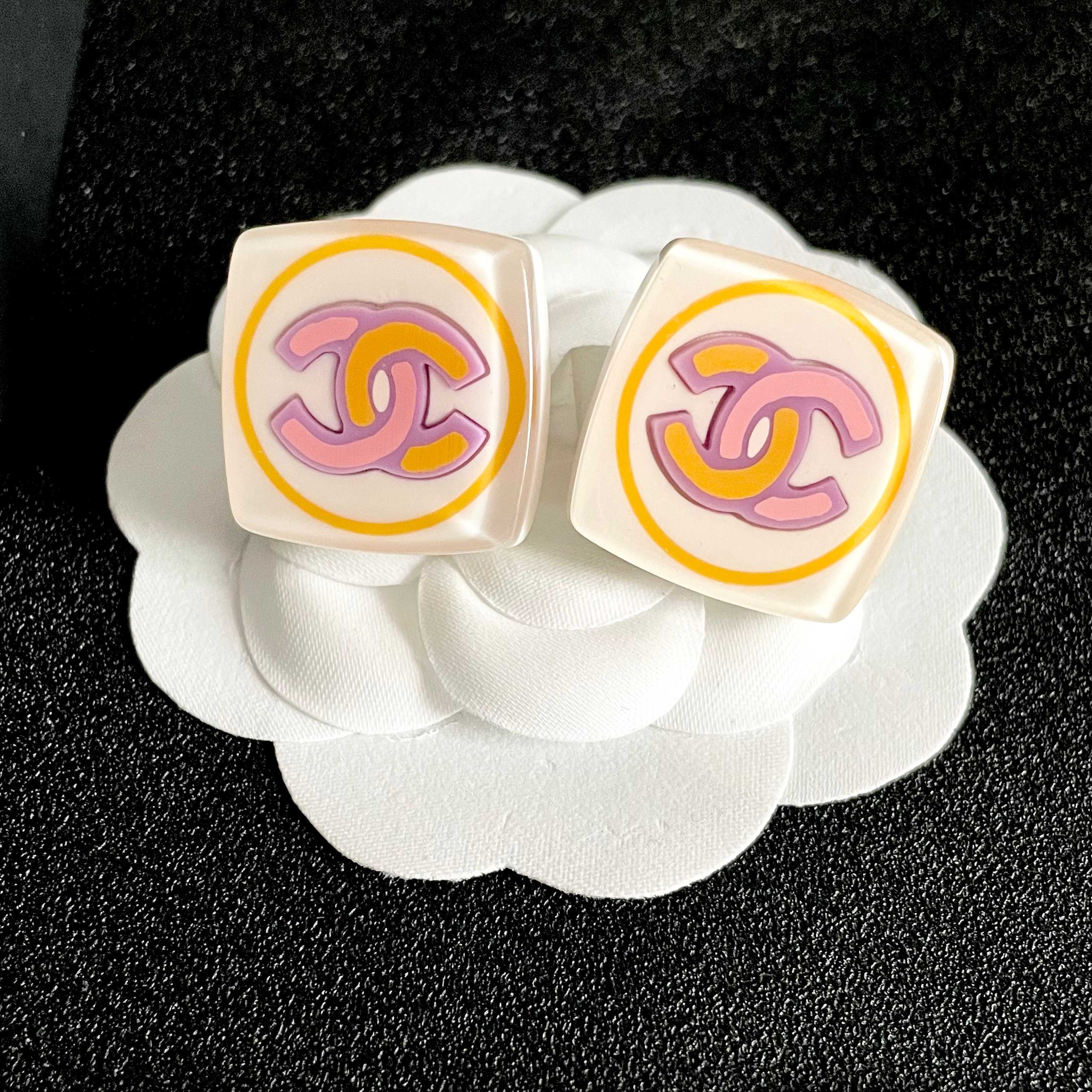 香奈儿✨经典双C耳钉