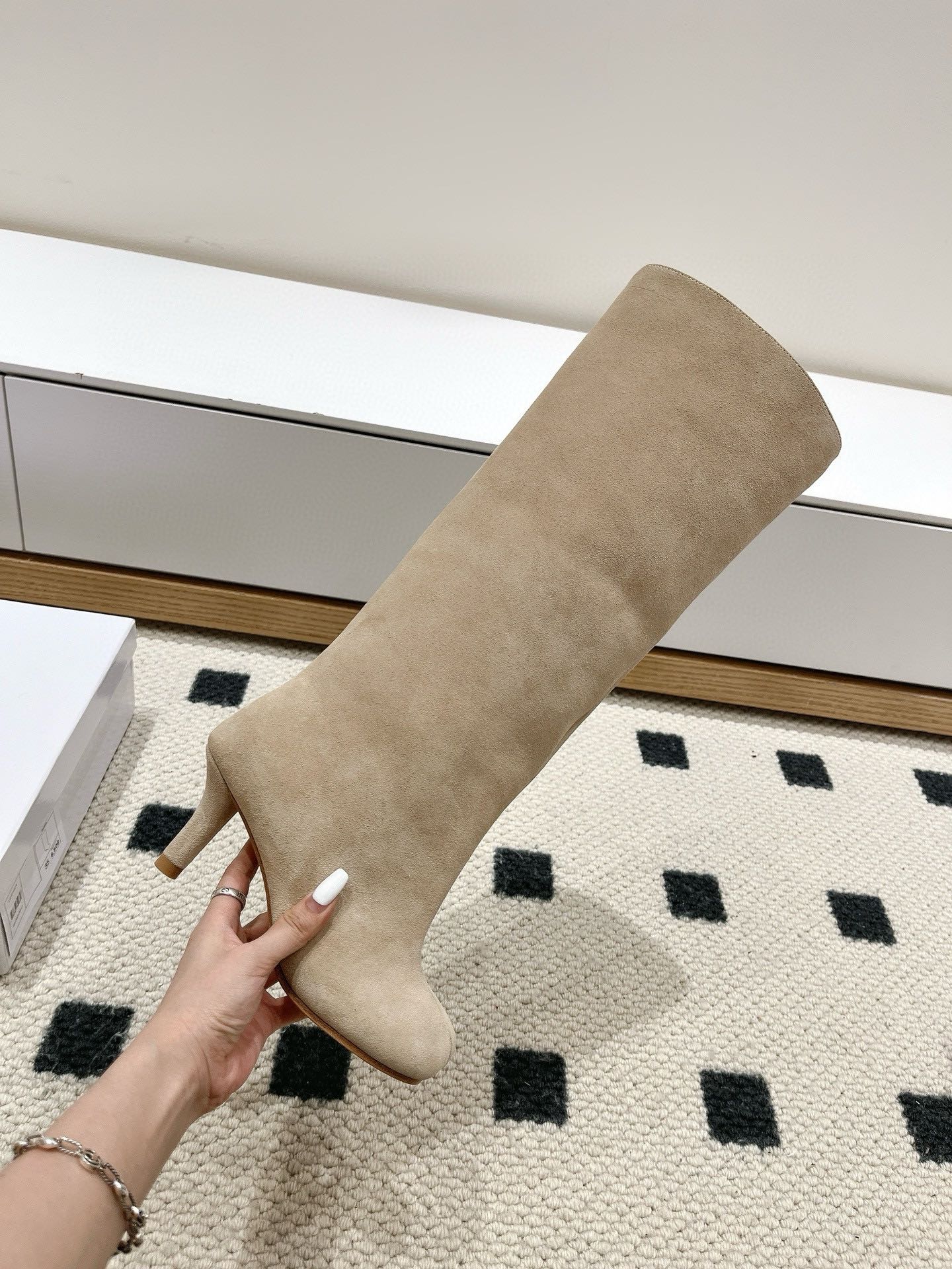 Autumn High Boots: MM-6, Shoe-Faced Oxen Skin, 35-39 Codes Available. - 图片 5