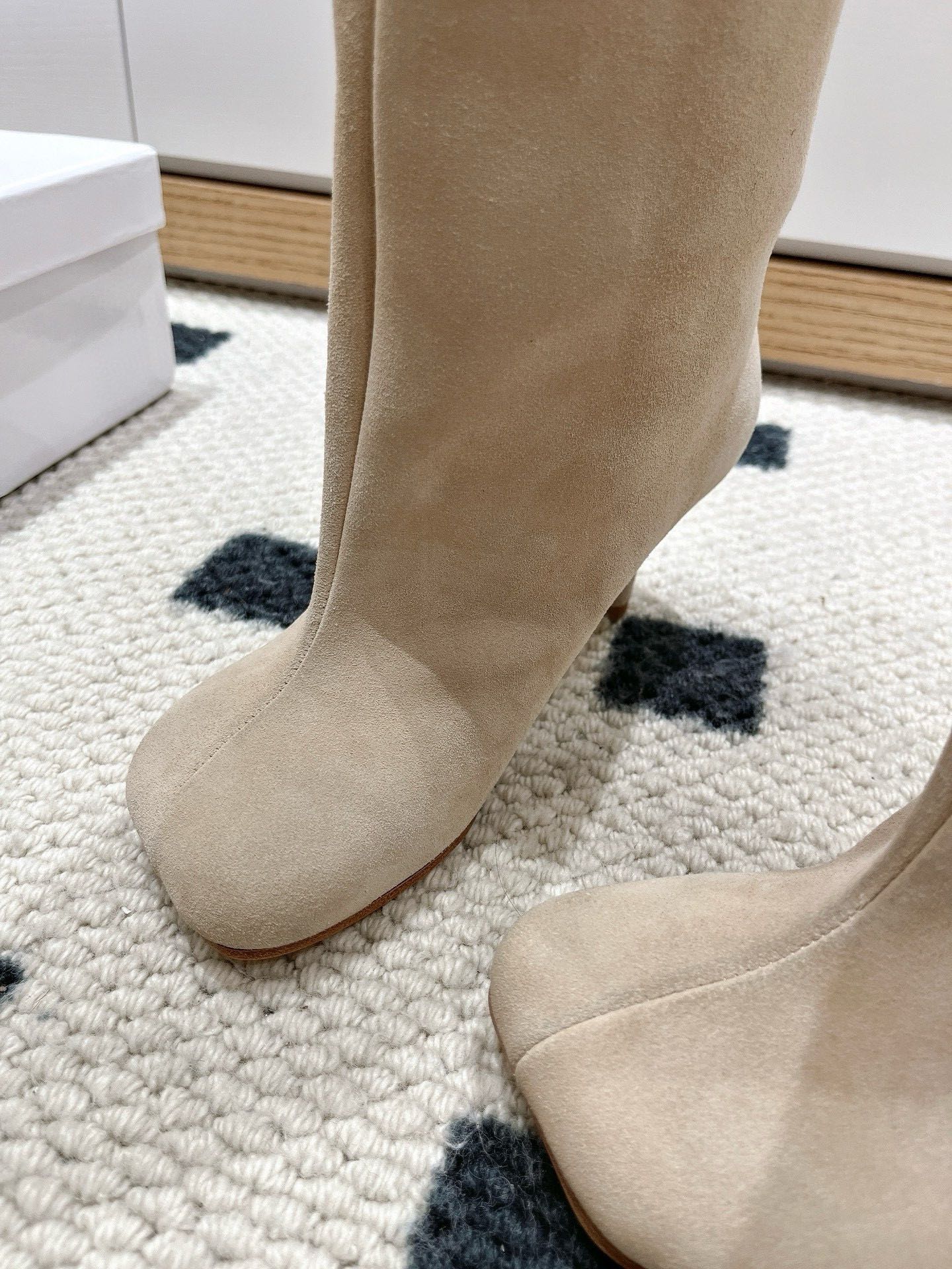 Autumn High Boots: MM-6, Shoe-Faced Oxen Skin, 35-39 Codes Available. - 图片 7