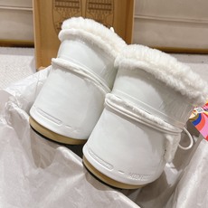 高➕20G178Moon Boot/ 最新vs秋冬最新款雪地靴系丑萌毛毛雪地靴 忘了UGG吧,时髦人都在穿Moon B 高➕20G178Moon Boot/ 最新vs秋冬最新款雪地靴系丑萌毛毛雪地靴 忘了UGG吧,时髦人都在穿Moon B
