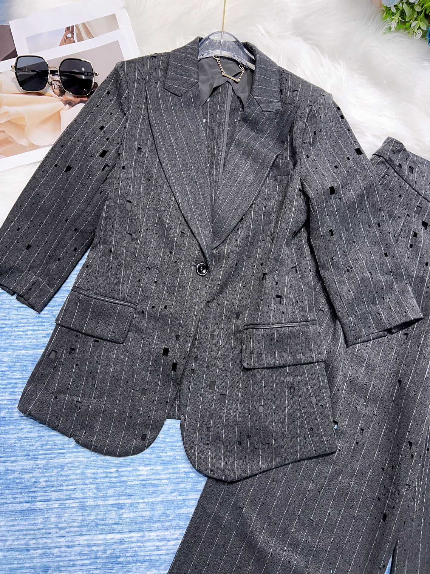 High-Quality Female Suit: P782 Support for Exchange, Packaged MM6 Zenium - 图片 5
