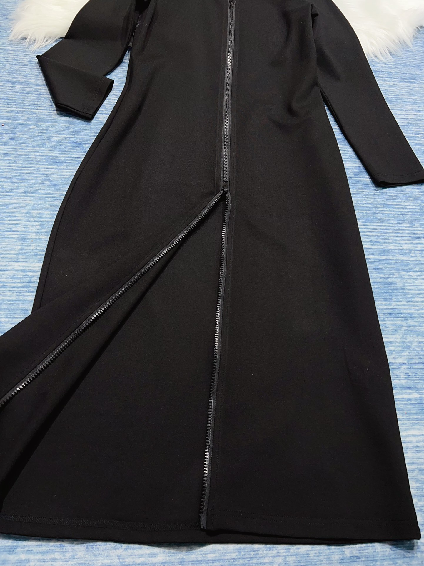 High-Quality Women’s Clothes: Long-Sleeved Skirts and Bras in Various Sizes and Colors. - 图片 7