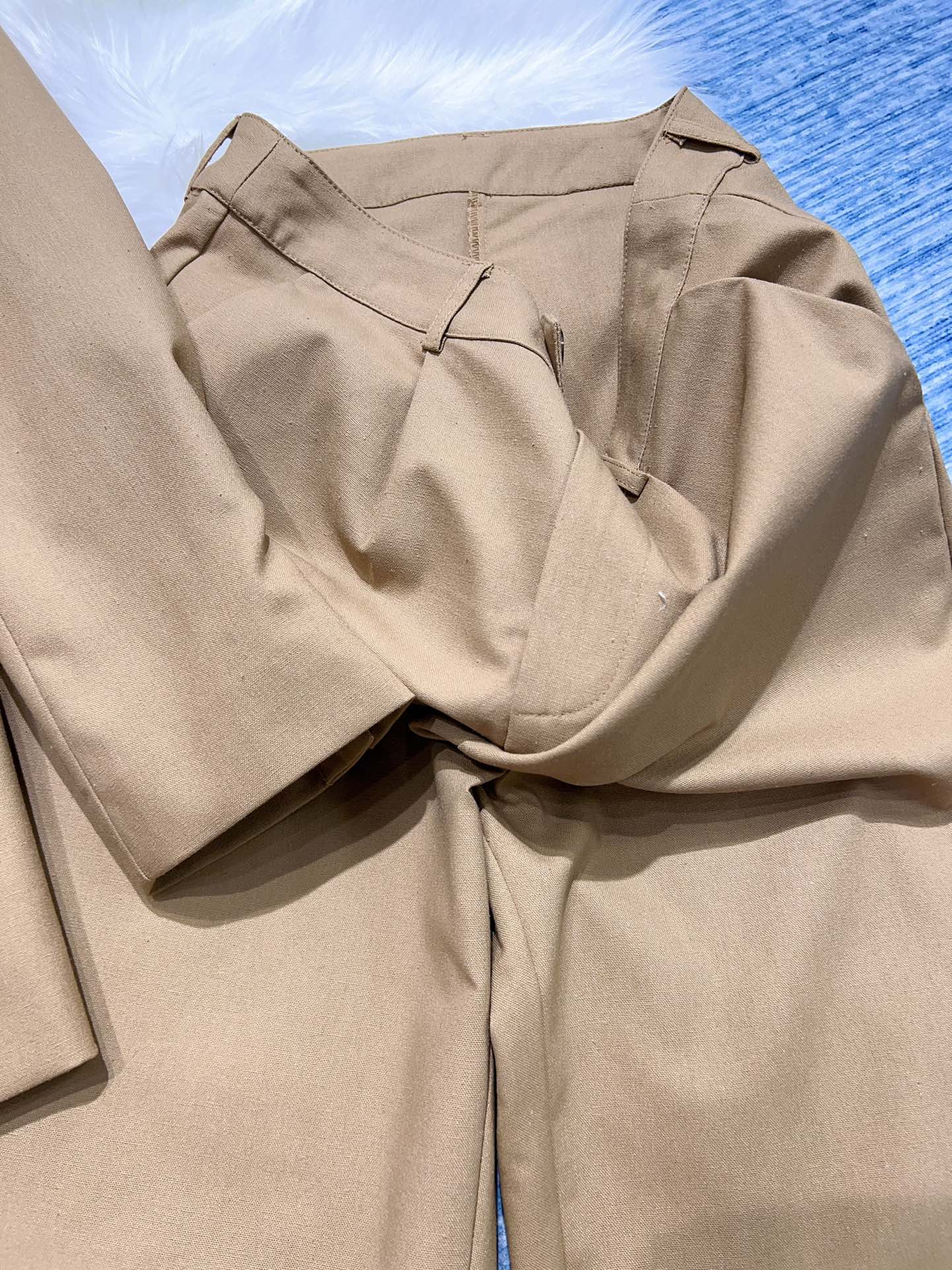 High-Quality Female Suit Sets with Support for Exchange and Packaged BV - 图片 6