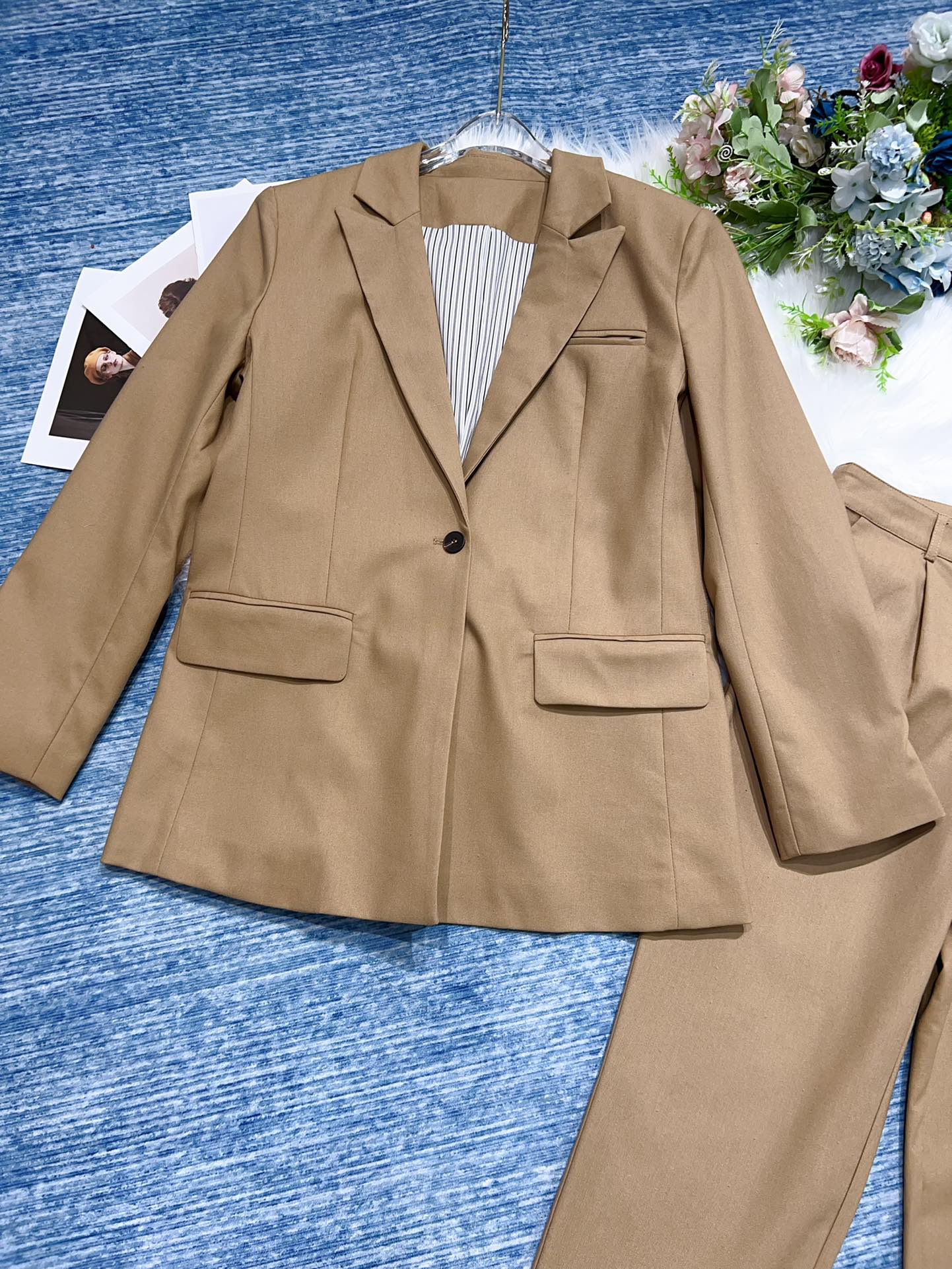 High-Quality Female Suit Sets with Support for Exchange and Packaged BV - 图片 5