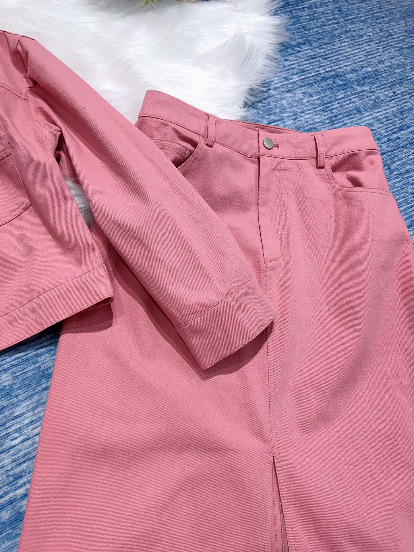 High-Quality Women’s Clothing: Stylish Two-Color Jacket and Skirt Set in Peach Pink and Clove Purple - 图片 7