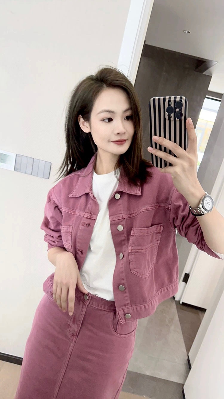 High-Quality Women’s Clothing: Stylish Two-Color Jacket and Skirt Set in Peach Pink and Clove Purple - 图片 3