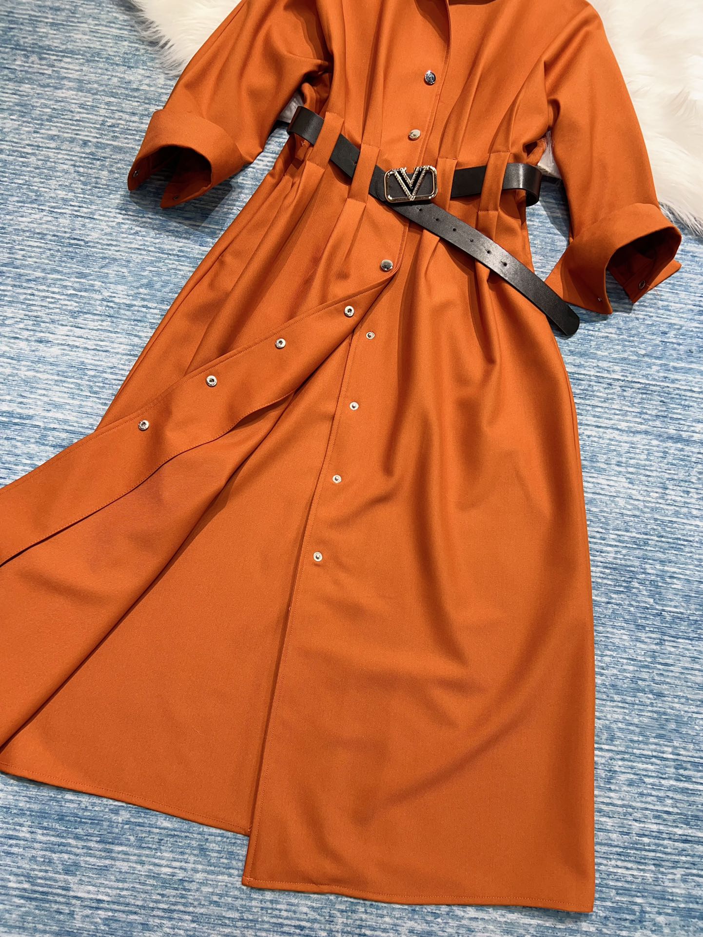 Women’s Clothes: High-Quality Stitched Collection with Variety of Sizes and Fabrics - 图片 6