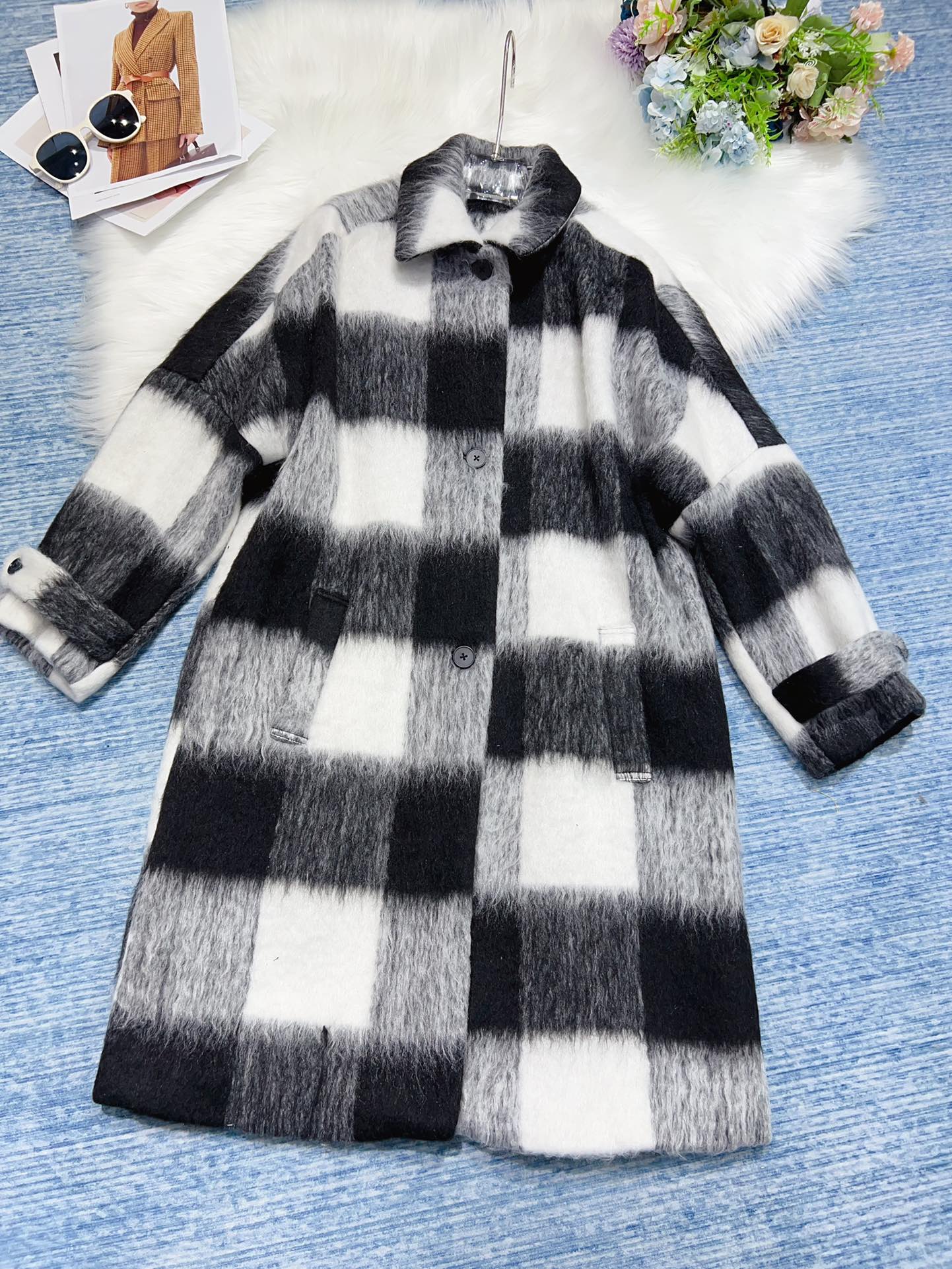 Stylish Women’s Suit Support with Dustproof Bag and High-Quality Fabric Options - 图片 4