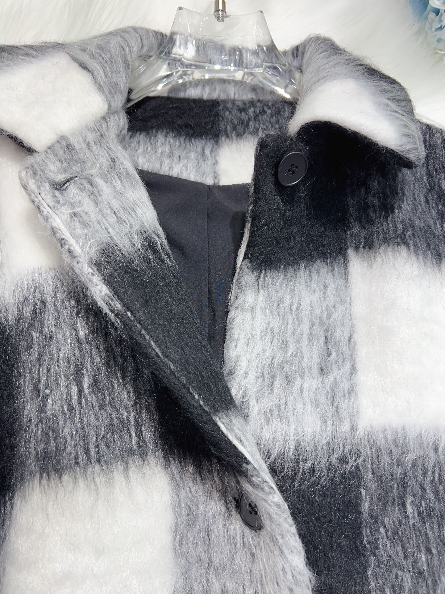 Stylish Women’s Suit Support with Dustproof Bag and High-Quality Fabric Options - 图片 5