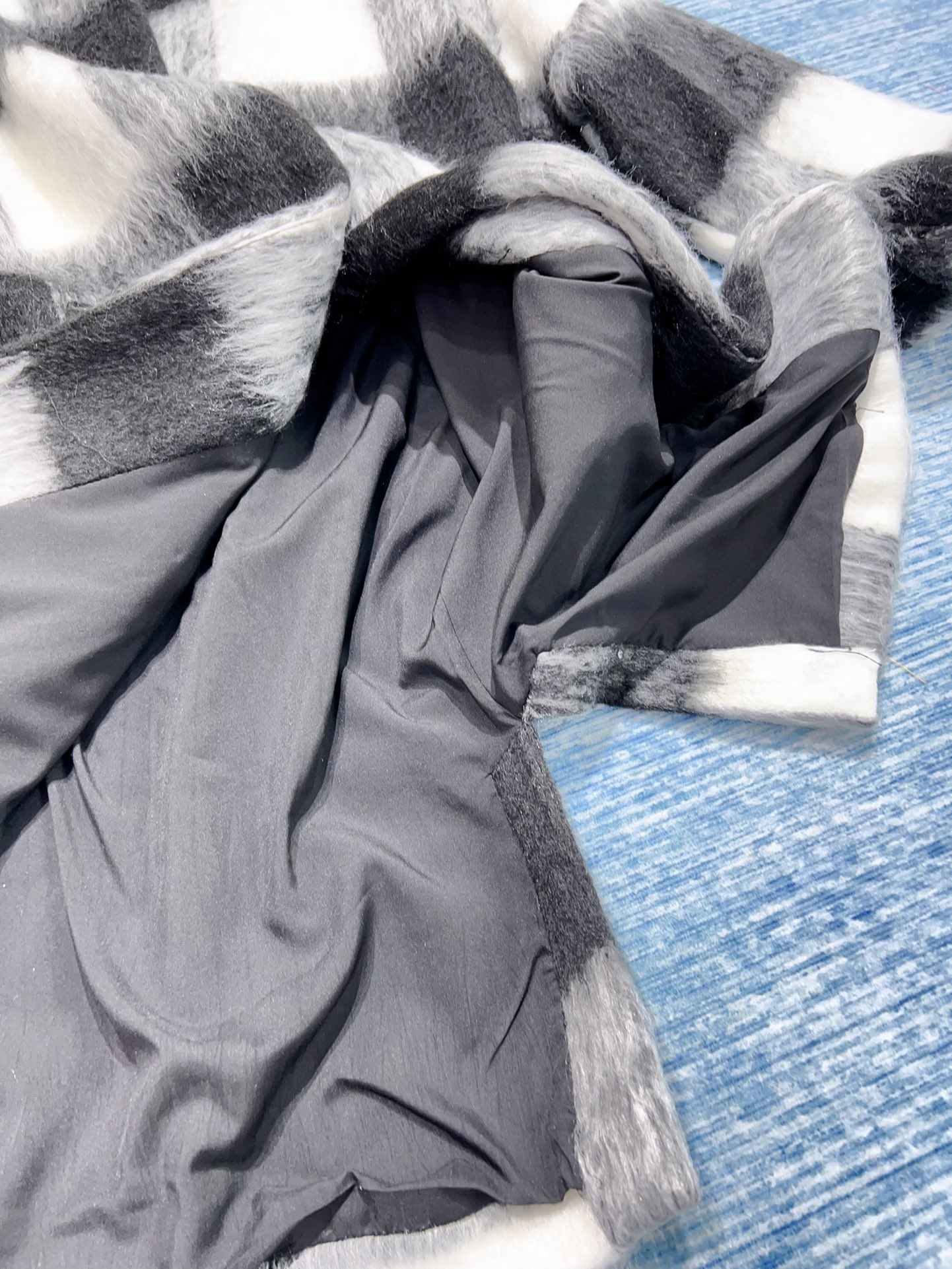 Stylish Women’s Suit Support with Dustproof Bag and High-Quality Fabric Options - 图片 7