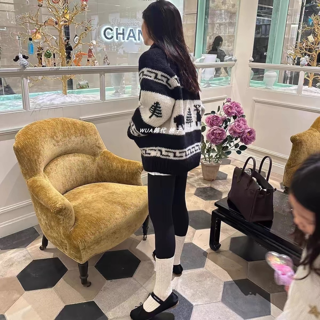 High-Quality Women’s Suit with Sanctuary Packaging and Retrofitted Winter Coat Summary - 图片 3