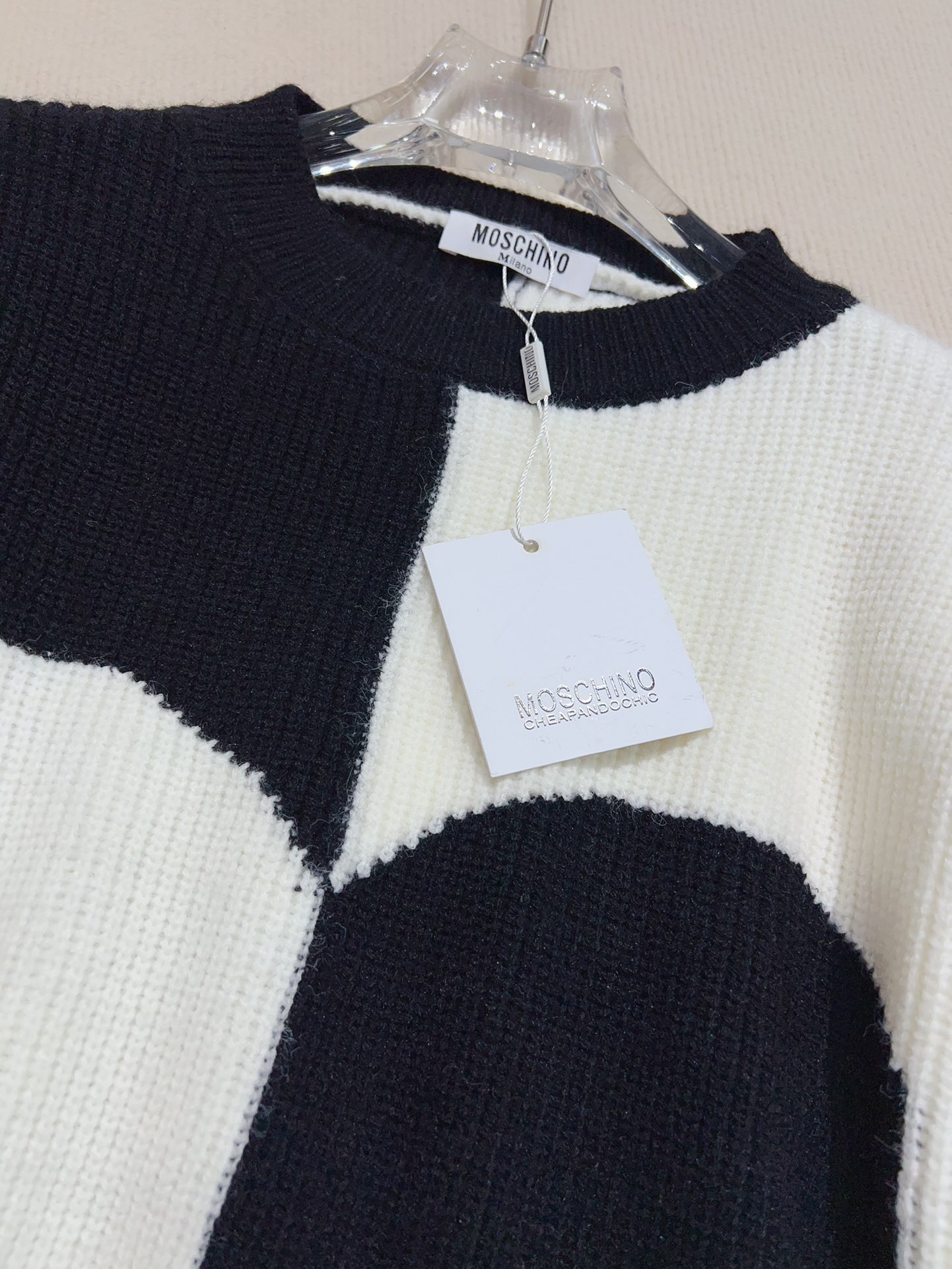 High-Quality Women’s Suit and Colorful Sweater Support for Exchange Available - 图片 3