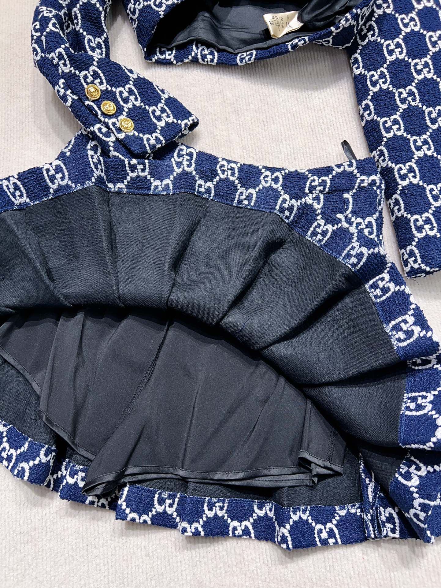 Elegant Women’s Suit Set with High-Quality Packing: Stylish, Mature, and Versatile in Various Sizes. - 图片 8