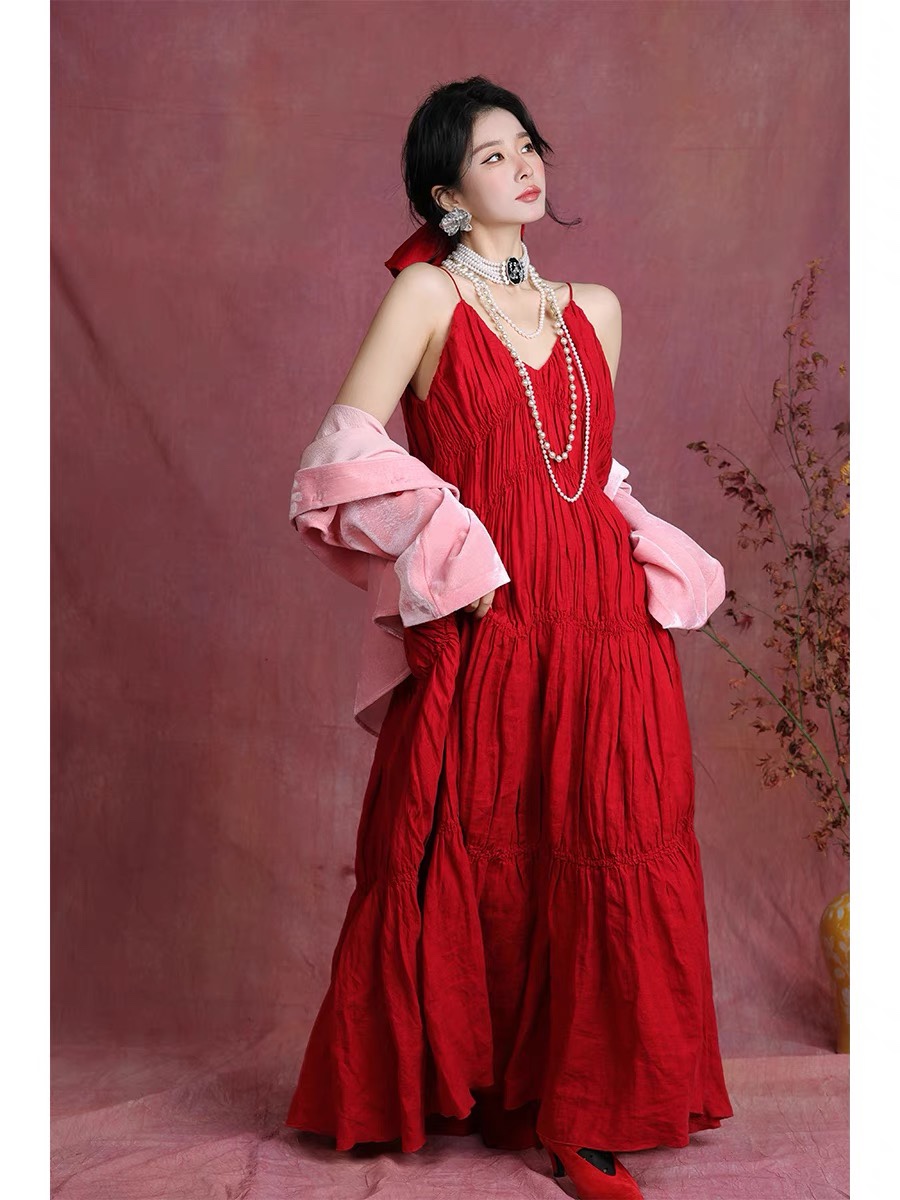 Chloe Women’s Suit & “Sicily Lovers” Red Dress with Omer Fabric Details. - 图片 1