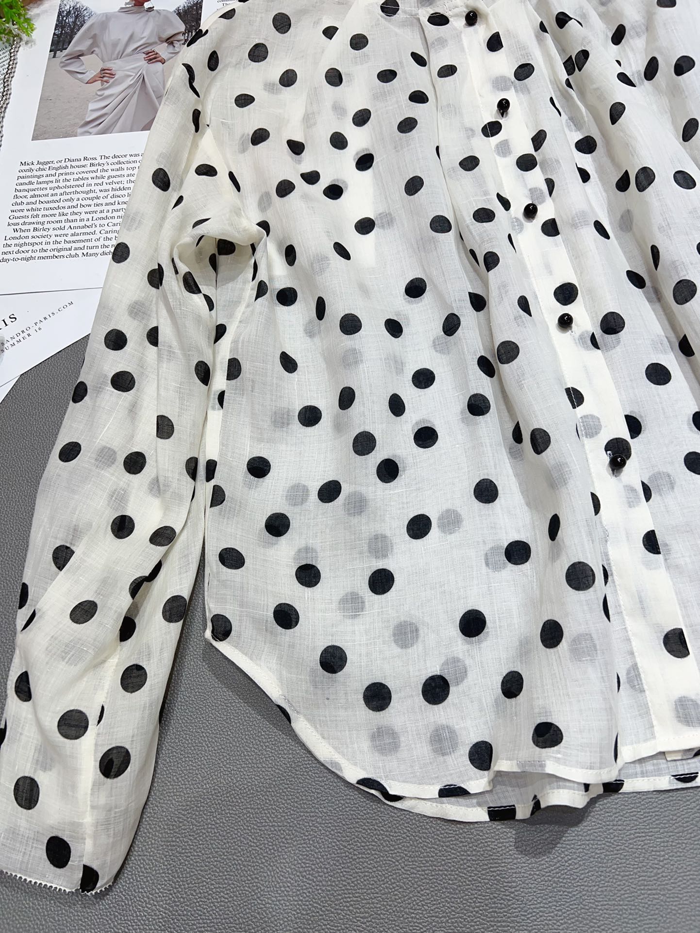 High-Quality Women’s Clothing Exchange with Chloe Packaging: French Lantern Cuffprint Silk Shirts in Various Sizes. - 图片 6