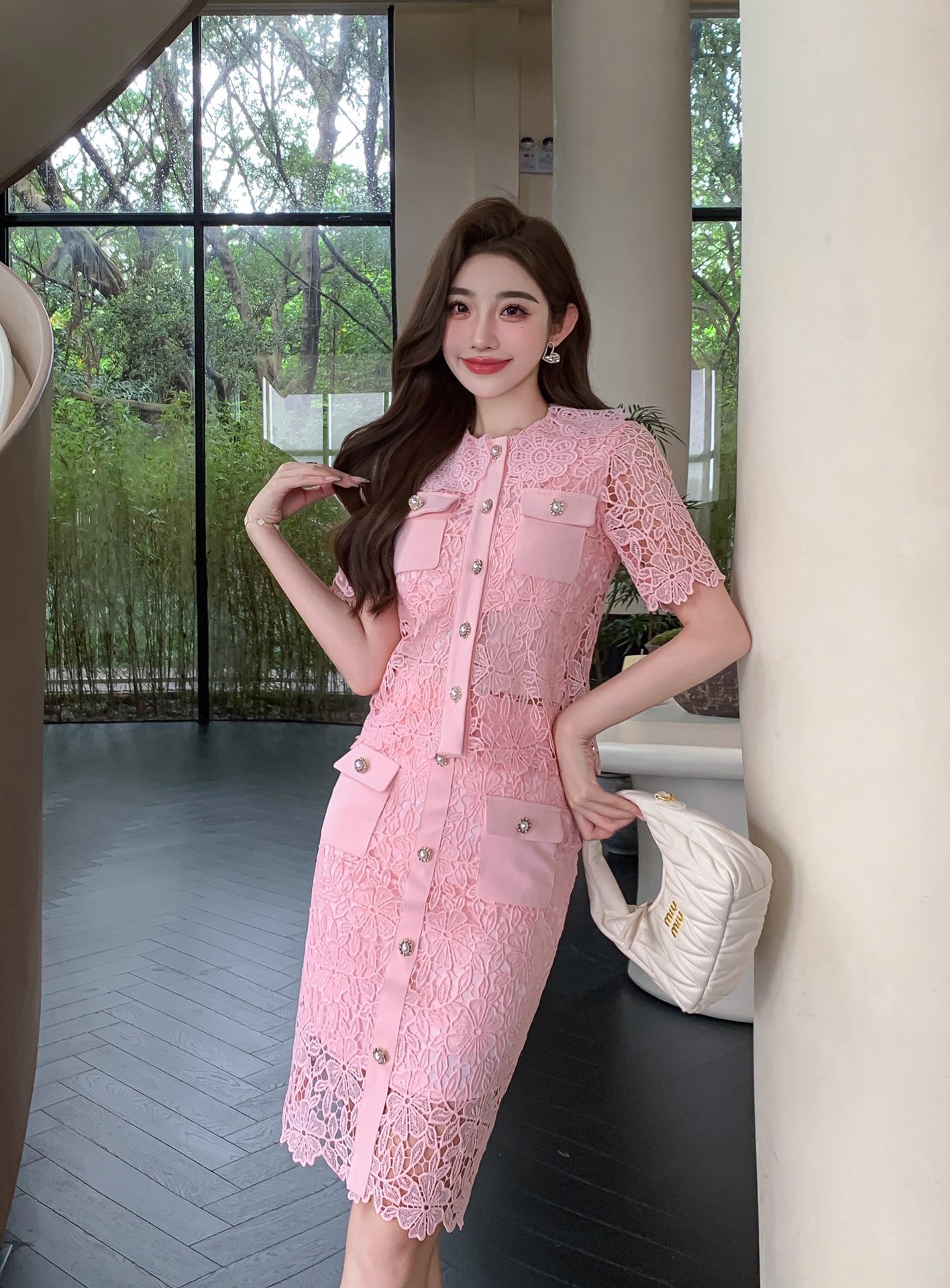 High-Quality Women’s Suit with Water-Soluble Fabric and Stylish Design Elements - 图片 2