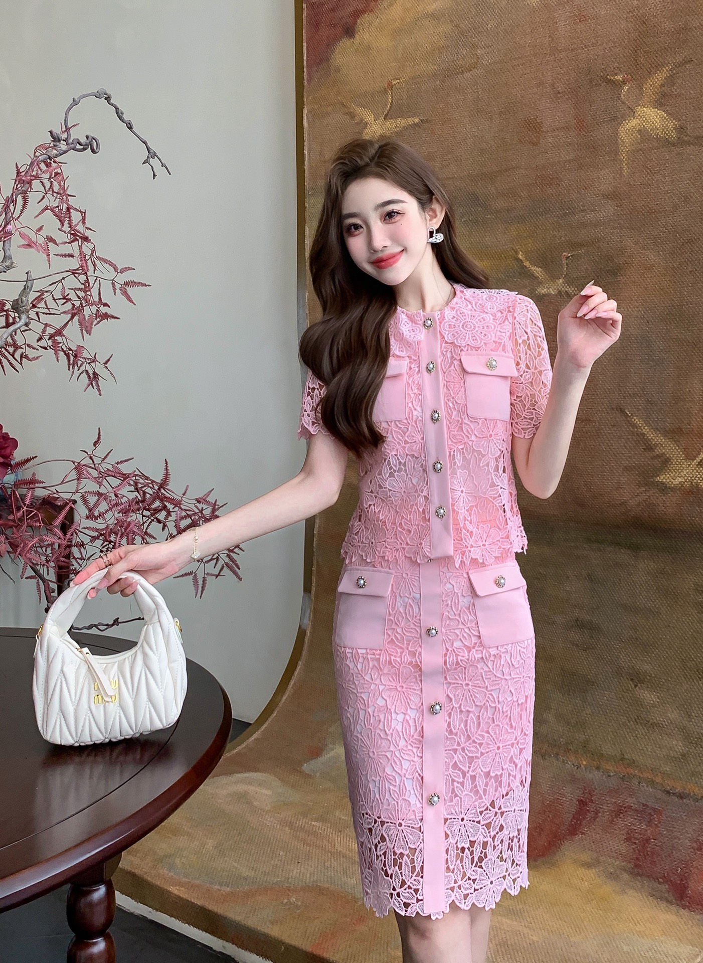 High-Quality Women’s Suit with Water-Soluble Fabric and Stylish Design Elements - 图片 3